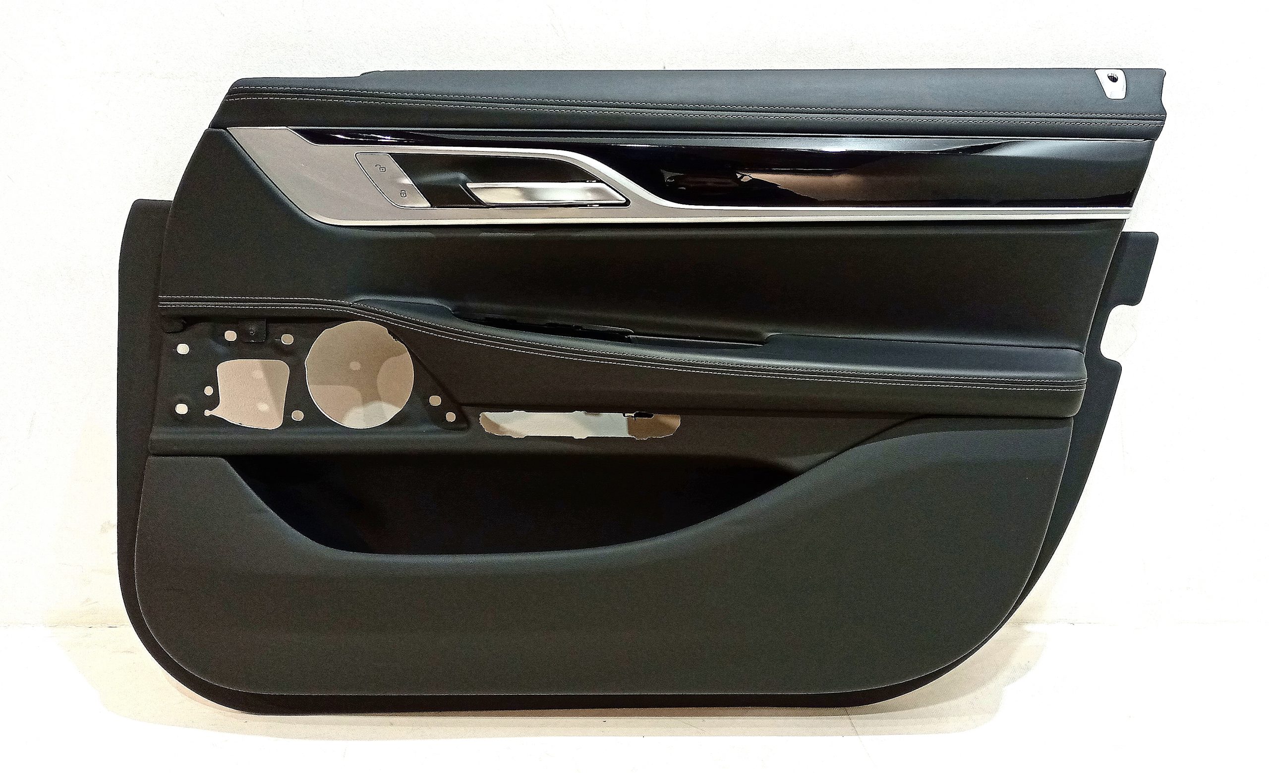 BMW 7 (G11 / G12) Front door card panel trim BMW 7 SERIES Front door card panel trim OEM 514...