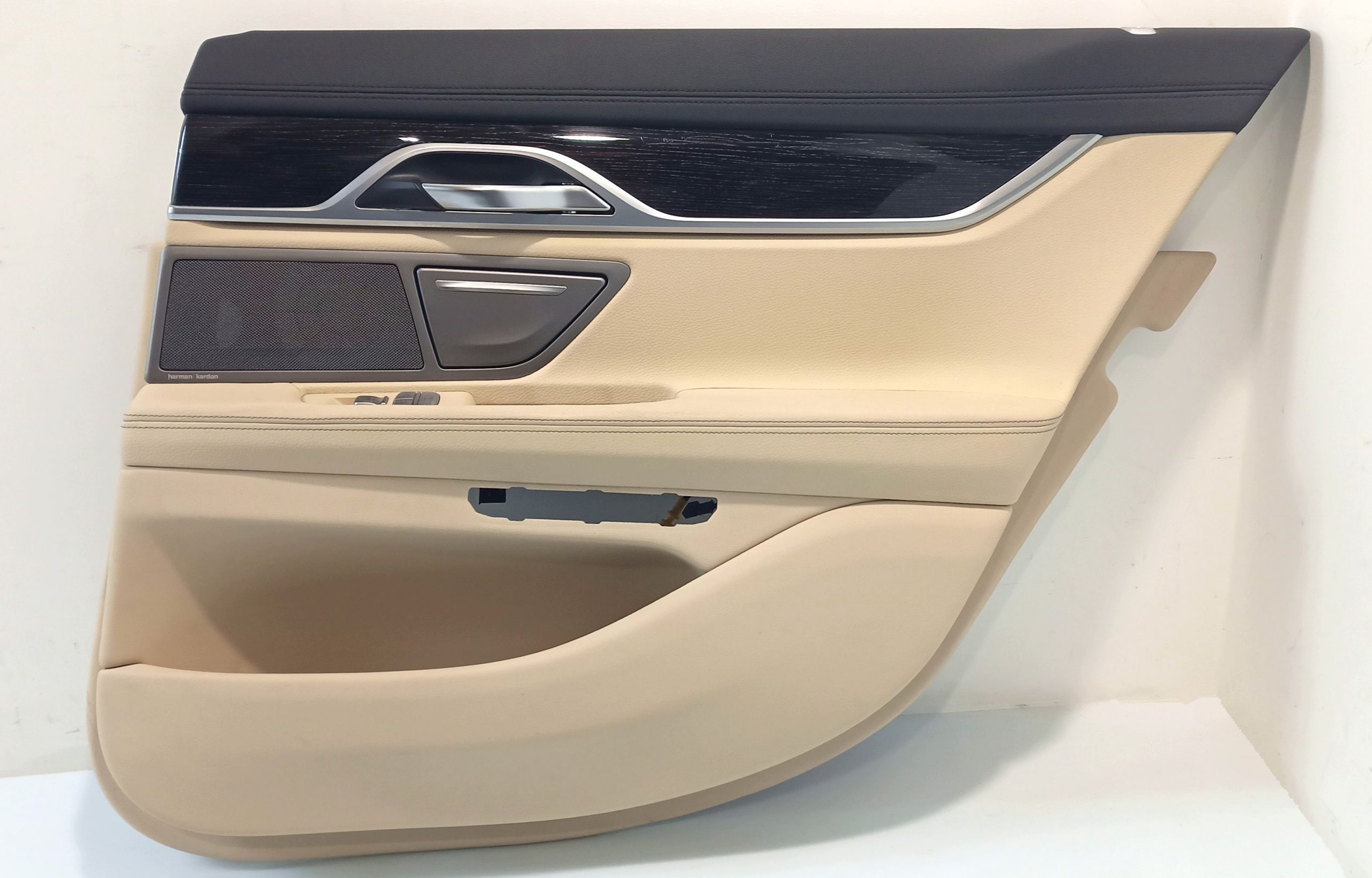 BMW 7 (G11 / G12) Rear door card panel trim BMW 7 SERIES Rear door card panel trim OEM 5142...