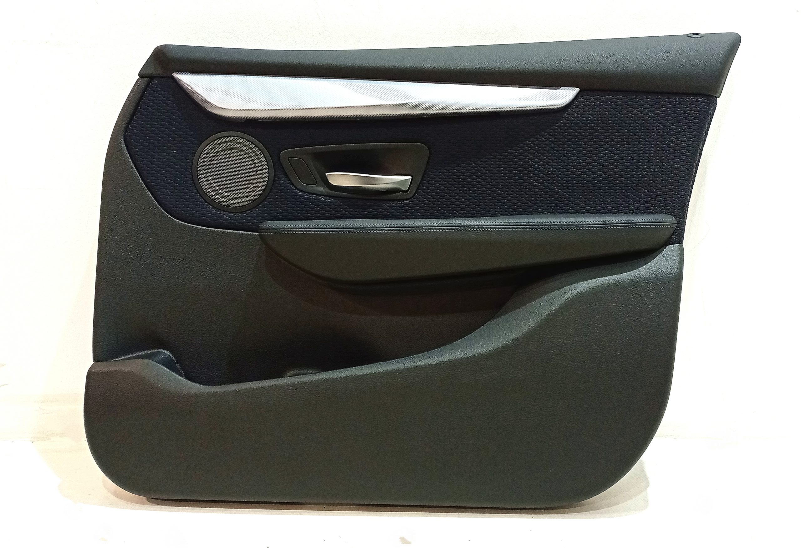 BMW 2 (F22 / F23) Front door card panel trim BMW 2 SERIES Front door card panel trim OEM 514...