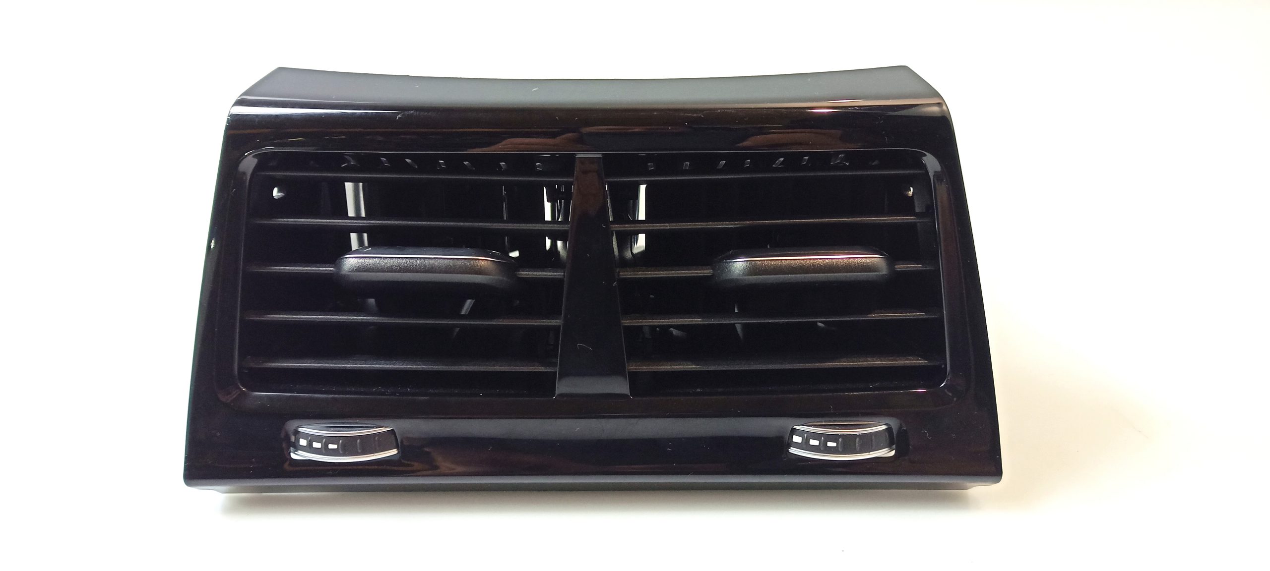 BMW 7 (G11 / G12) Rear air vent grill BMW 7 SERIES Rear air vent grill OEM 6422931228...