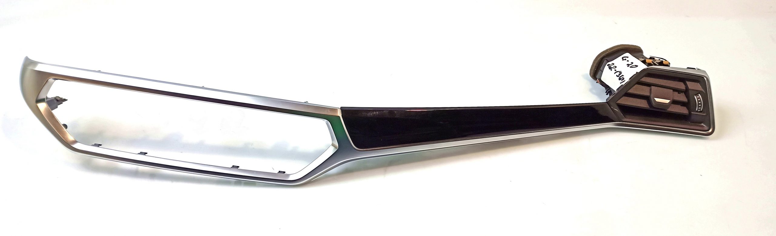 BMW 3 (G20 / G21) Dashboard glove box trim BMW 3 SERIES Dashboard glove box trim OEM 51456...