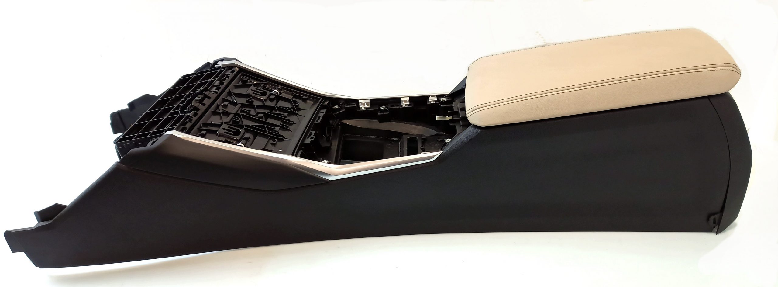 BMW 4 (G22 / G23 / G26)  center console BMW 4 SERIES center Console OEM 51166994355

Pa...