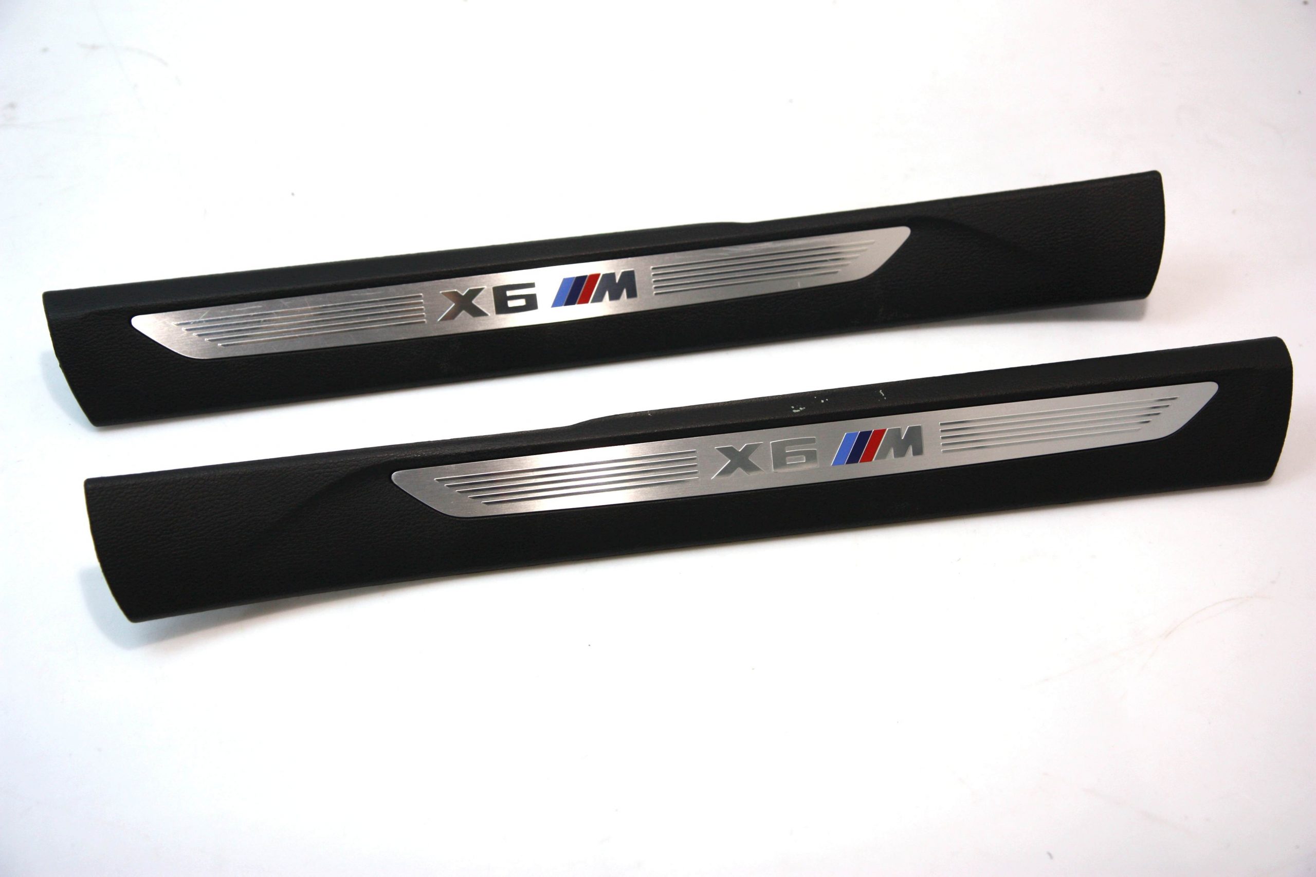 BMW X5 (F15) Front sill trim cover BMW X5 Front sill trim cover OEM 51437284557

P...