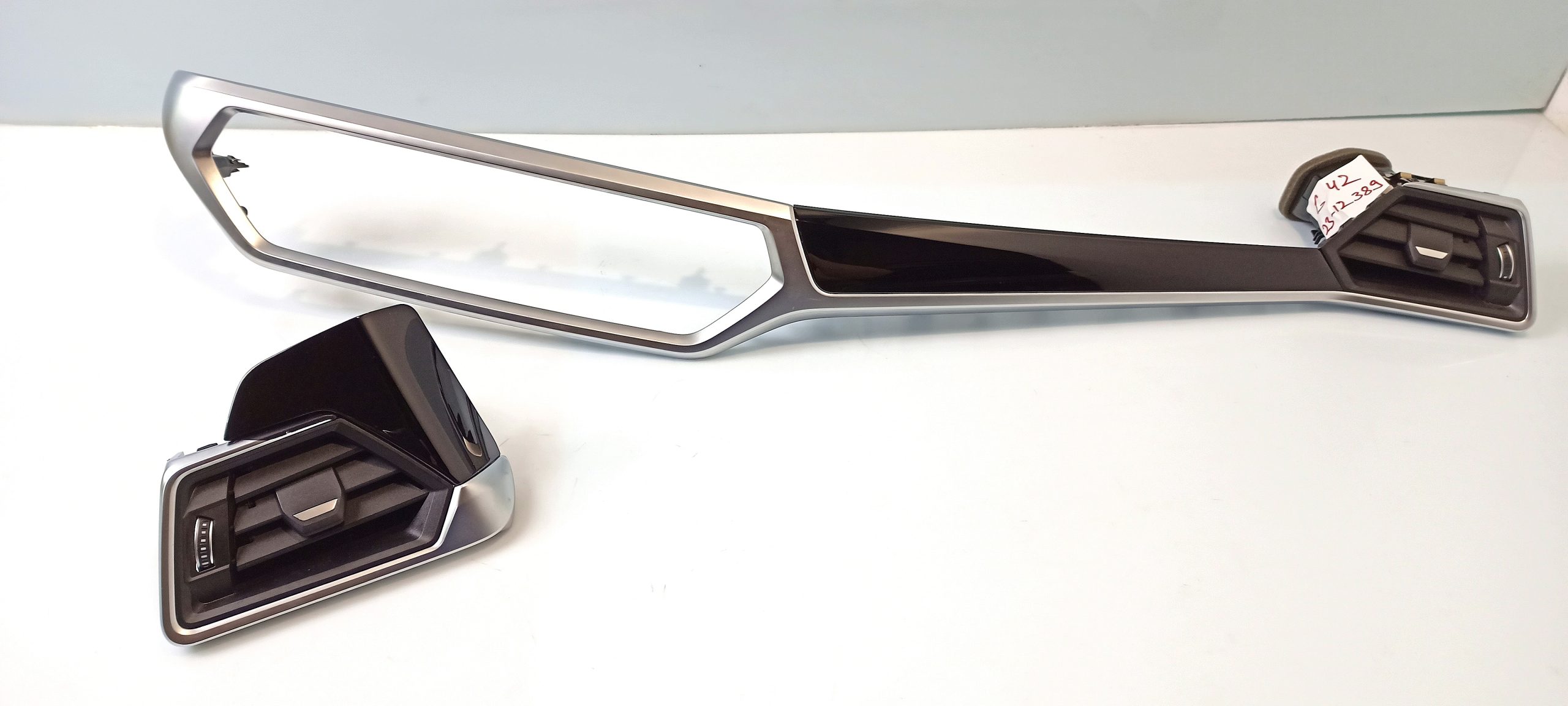 BMW 3 (G20 / G21) Dashboard Trim BMW 3 SERIES Dashboard Trim OEM 51459624711

Pa...