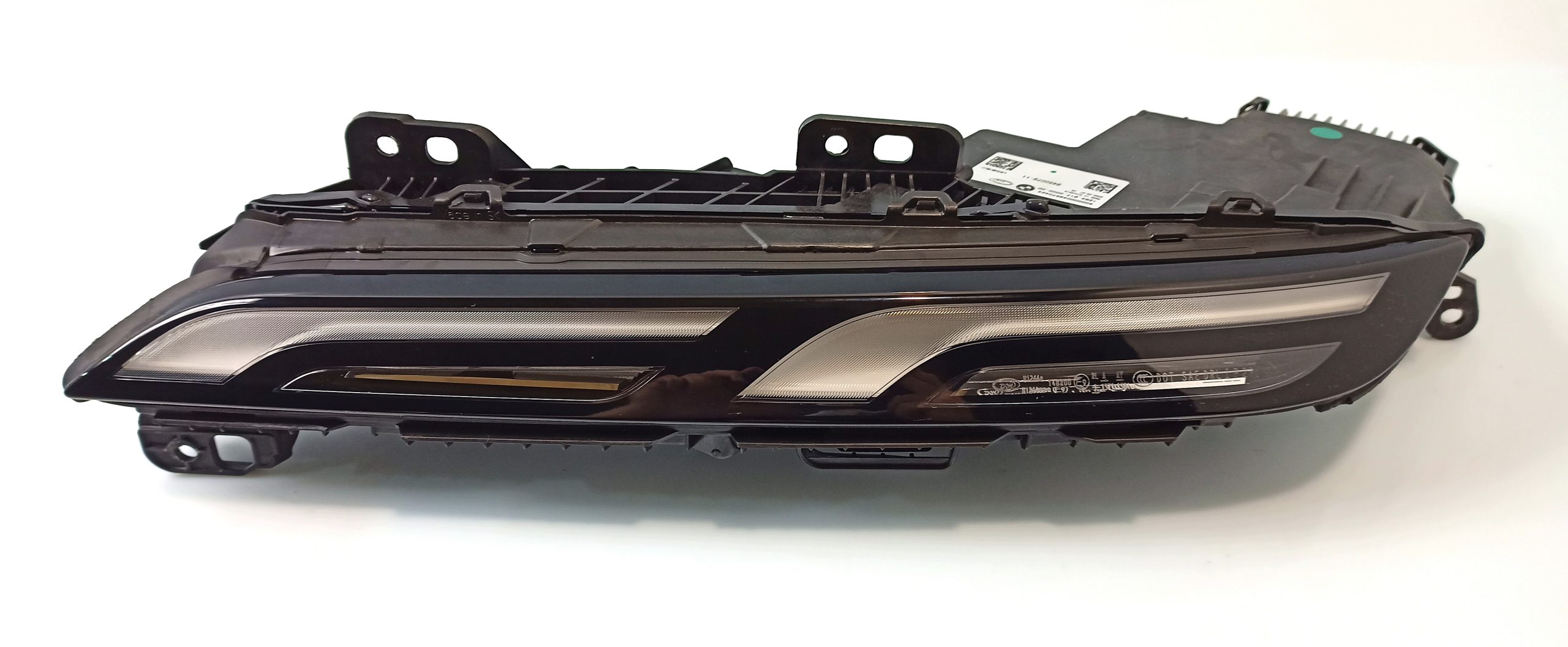 BMW 7 / i7 (G70) LED Daytime headlight BMW 7' G70 LED Daytime headlight OEM 9450079

P...