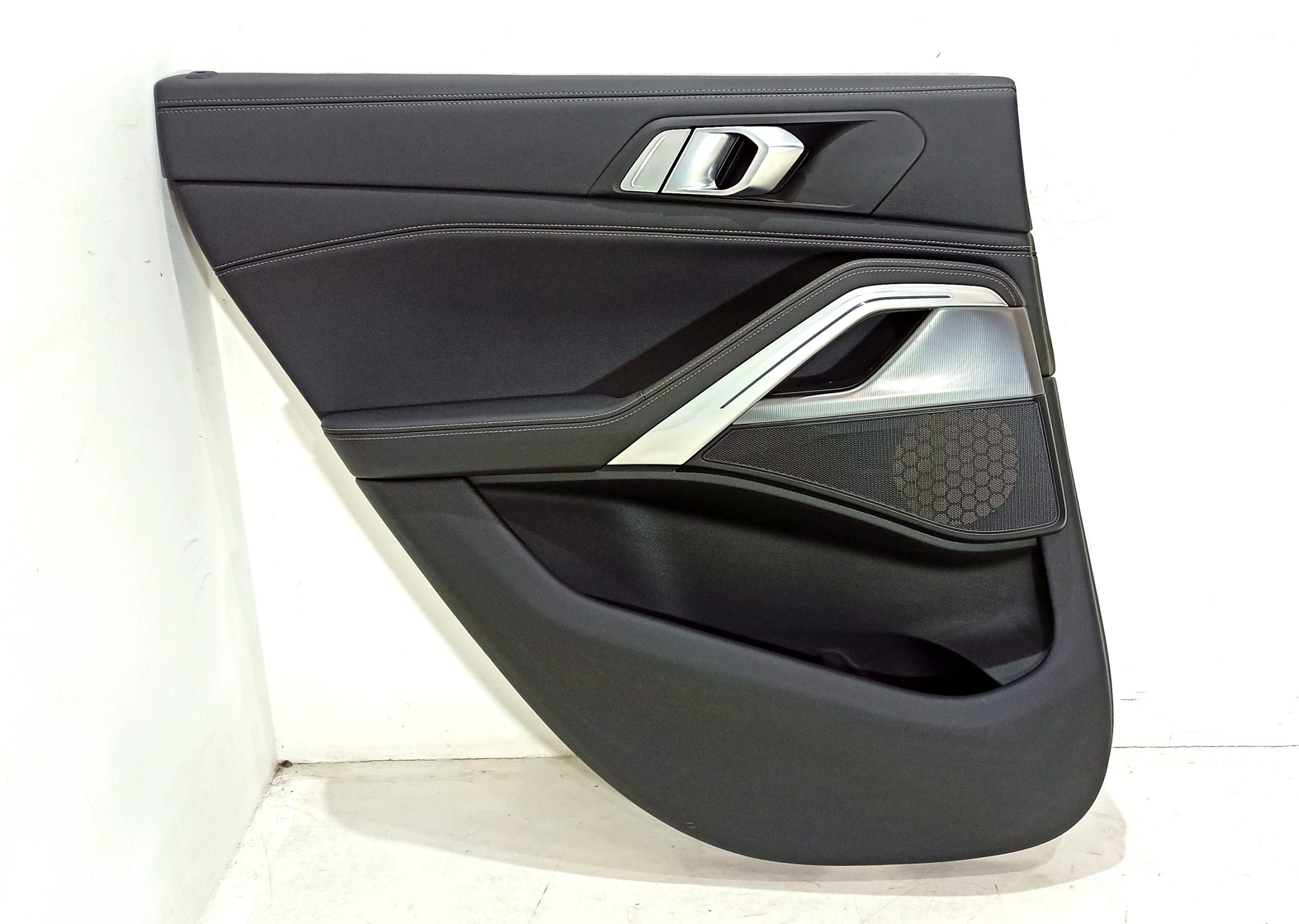 BMW X6 (G06) Rear door card panel trim BMW X6 Rear door card panel trim OEM 5142745481...