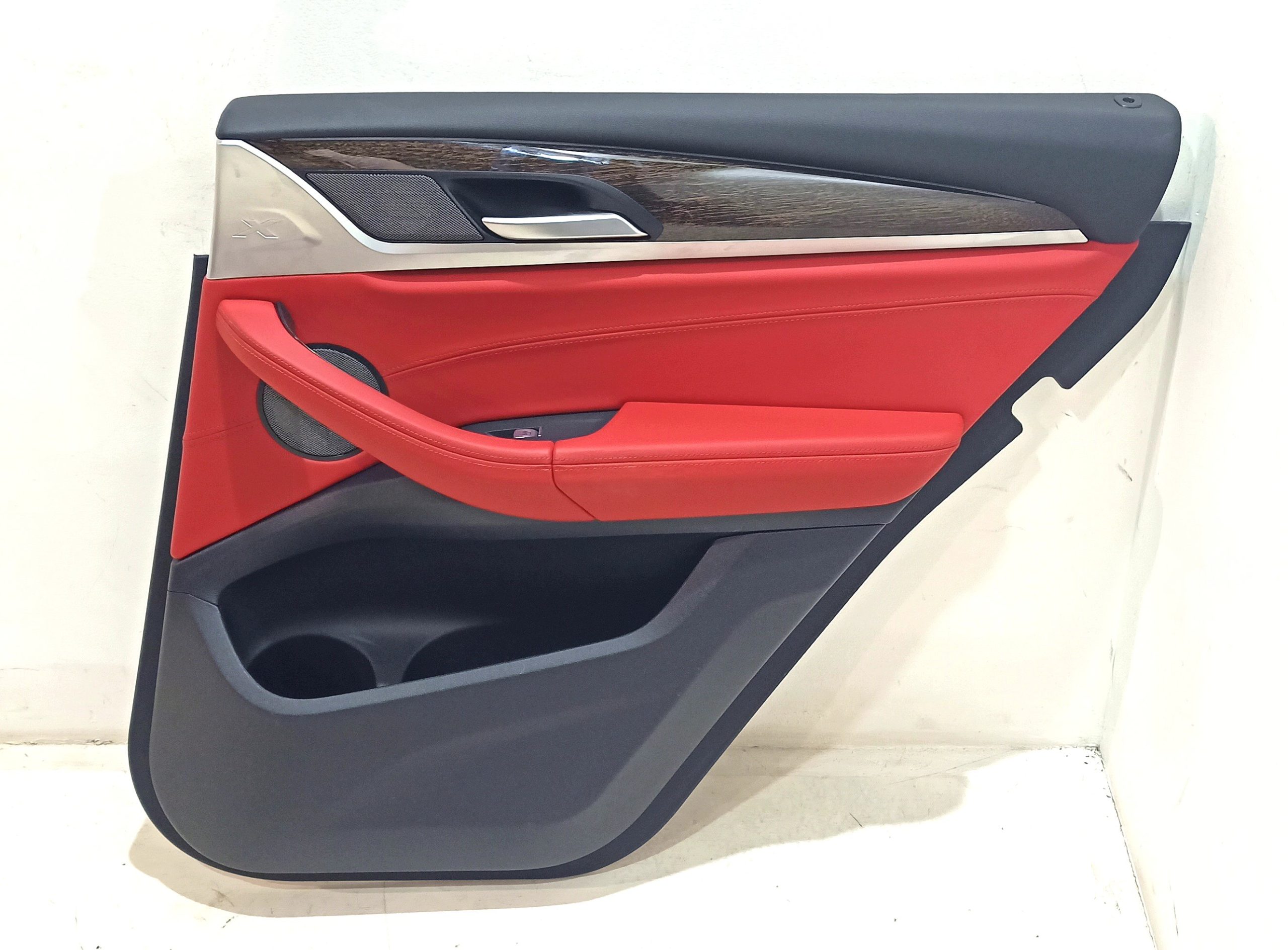 BMW X4 (G02) Rear door card panel trim BMW X4 Rear door card panel trim

Generation: X...