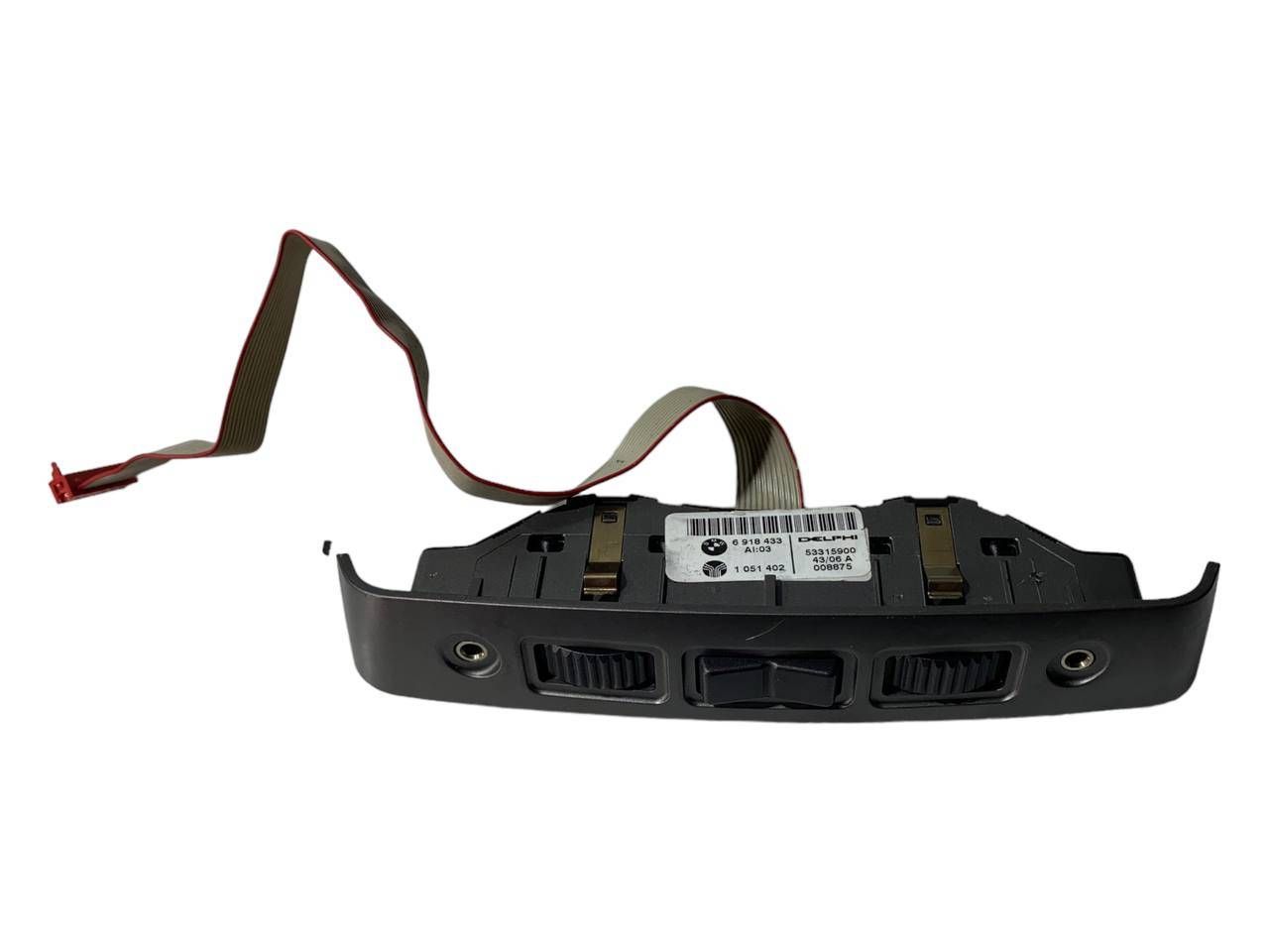 BMW 7 (F01 / F02 / F03 / F04) AUX in-socket connector