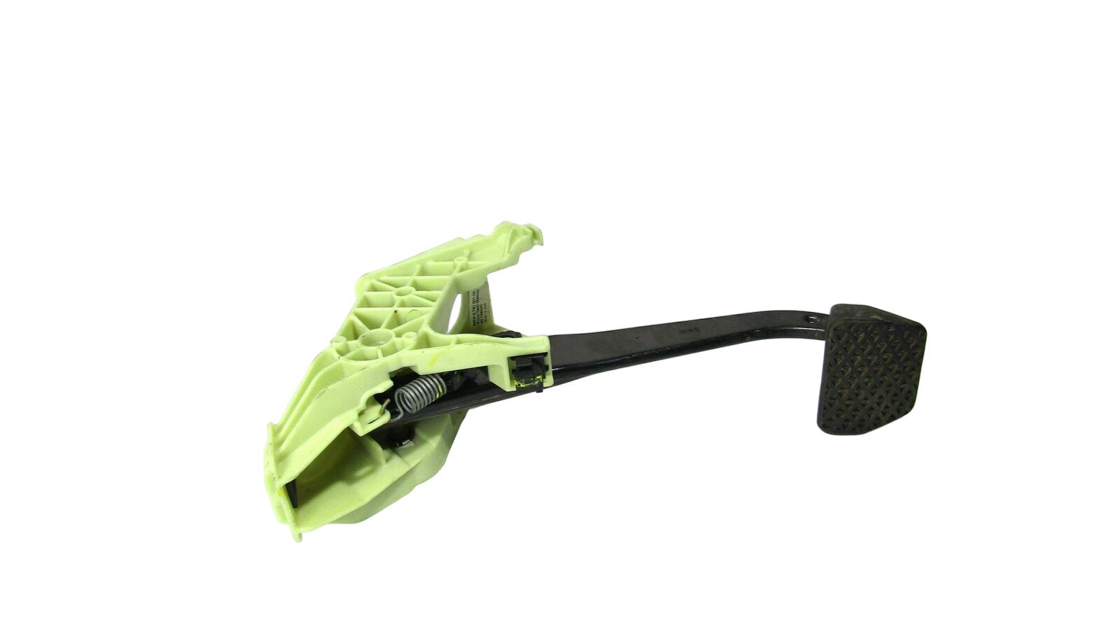BMW X5 (F15) Педаль тормоза BMW X5 Brake Pedal OEM 6791901

Part codes: 679...