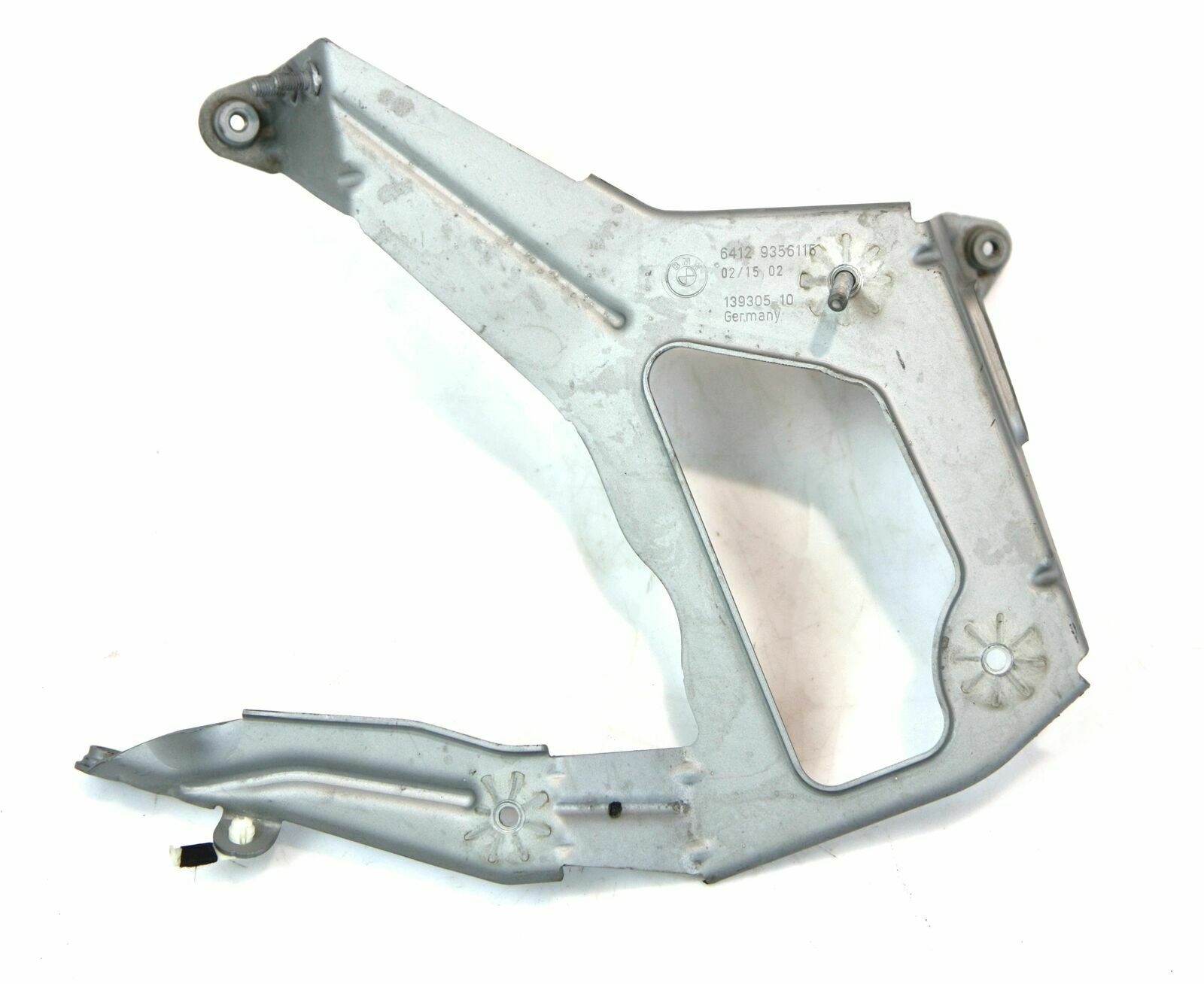 BMW 2 (F22 / F23) Other engine bay part BMW 2 SERIES Other engine bay part OEM 64129356...