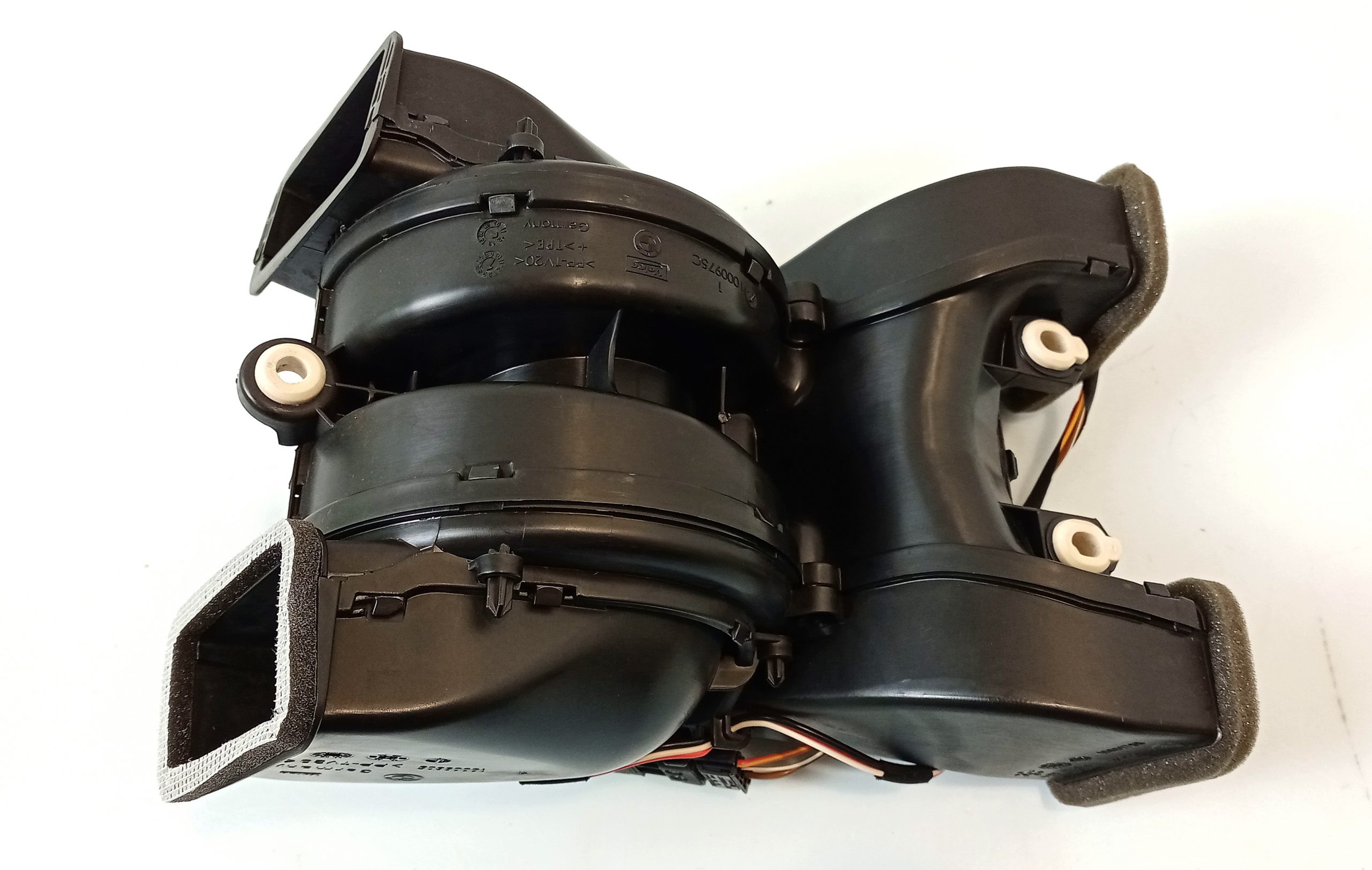 BMW 7 (G11 / G12) Heater fan/blower BMW 7 SERIES Heater fan/blower OEM 64119138176
...