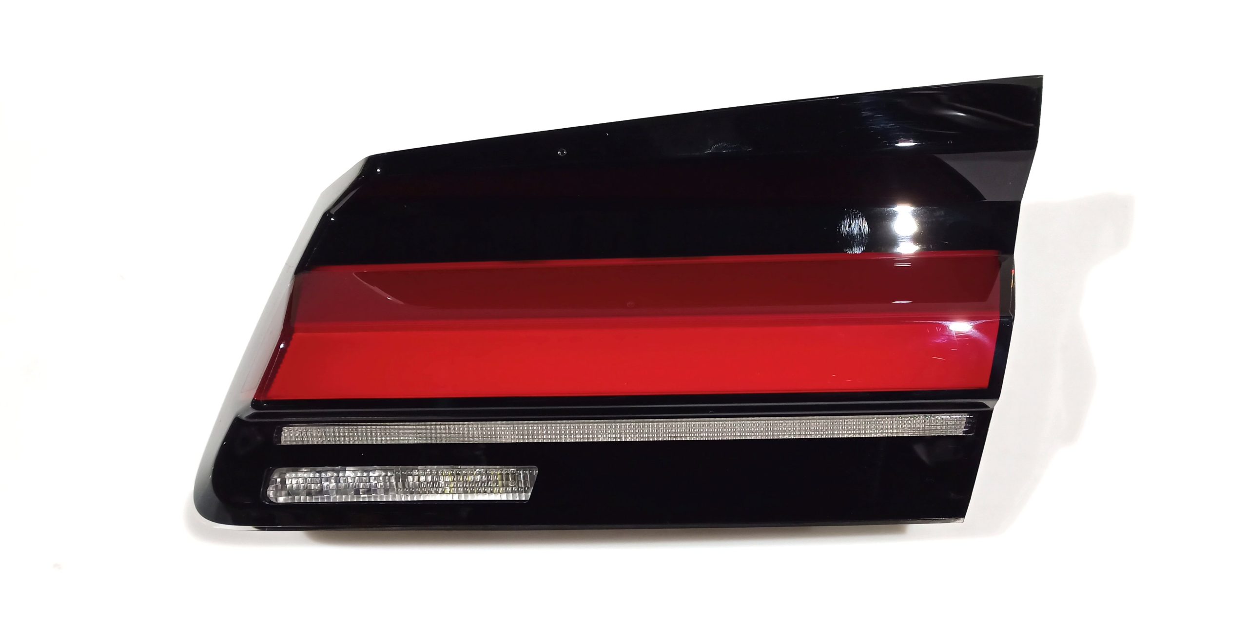 BMW 5 (G30 / G31) Rear/tail lights BMW 5 SERIES Rear/tail lights OEM 63215A38AF2

...