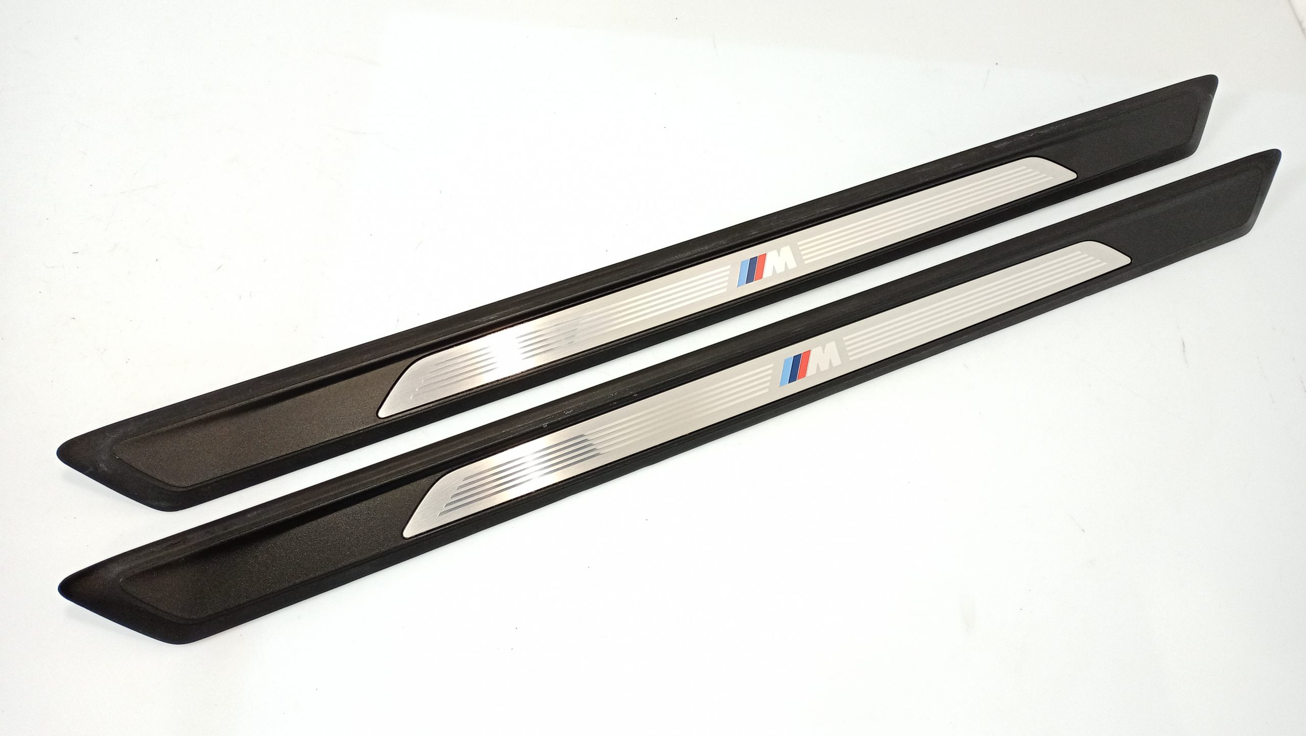 BMW 2 (F22 / F23) Front sill trim cover BMW 2 SERIES Front sill trim cover OEM 51478060...