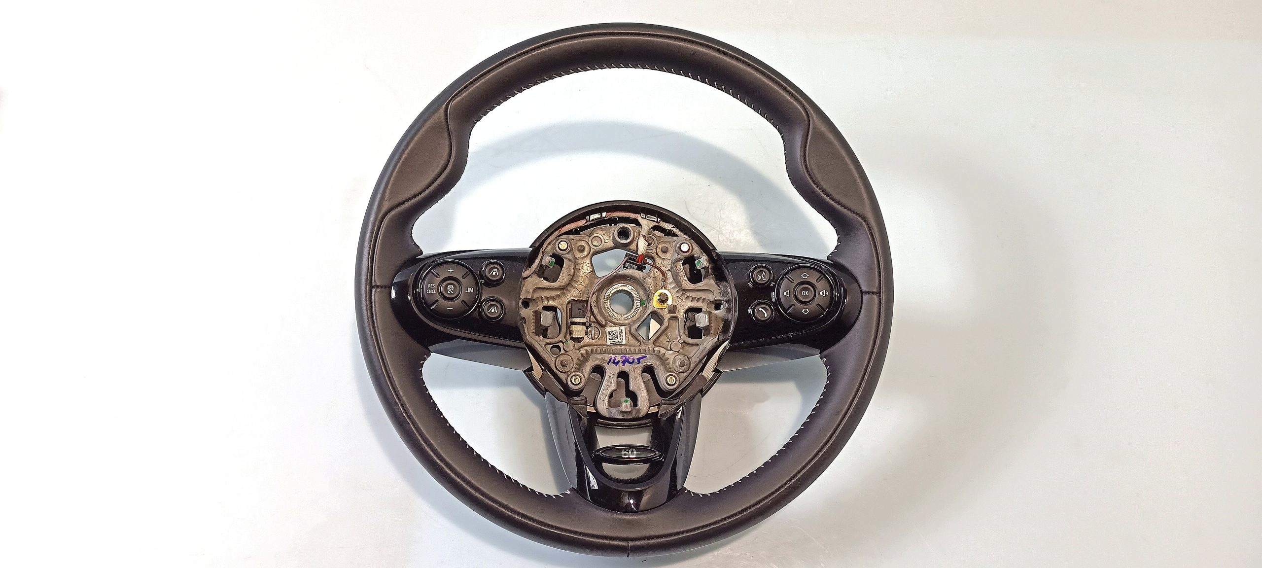 BMW 5 / i5 (G60 / G61) steering wheel BMW MINI Clubman F54, MINI Countryman F60, MINI...