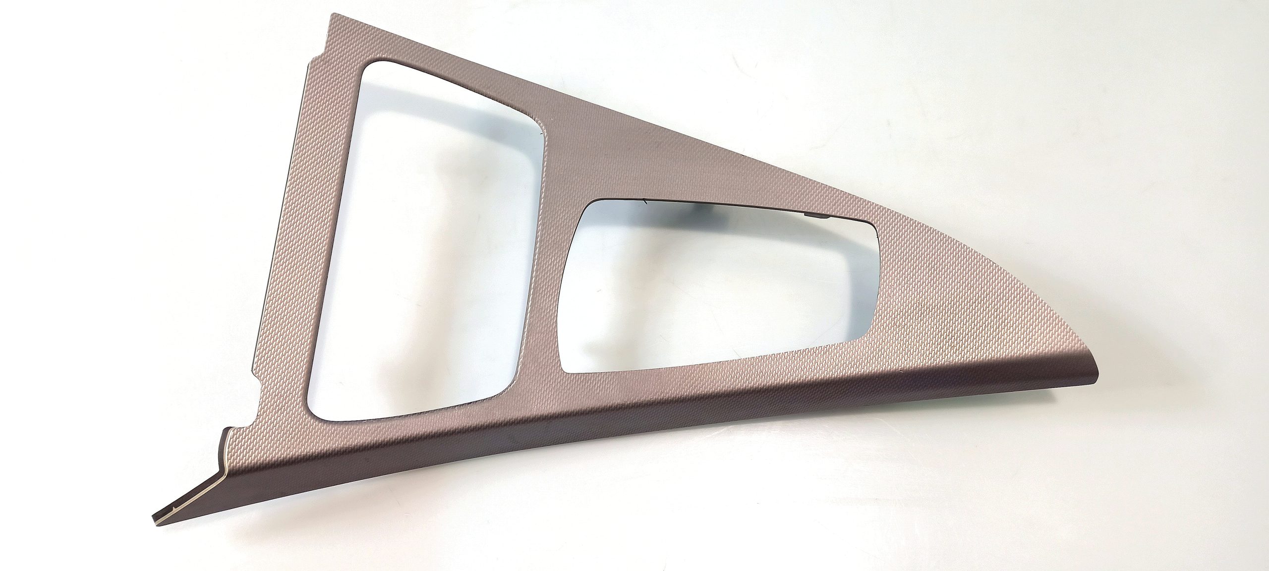 BMW 6 (F06 / F12 / F13) Center console decorative trim BMW 6 SERIES Center console decorative trim OEM...