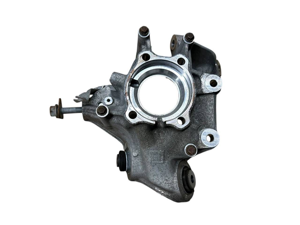BMW X7 (G07) Rear wheel hub spindle/knuckle BMW X7 Rear wheel hub spindle/knuckle OEM 68766...