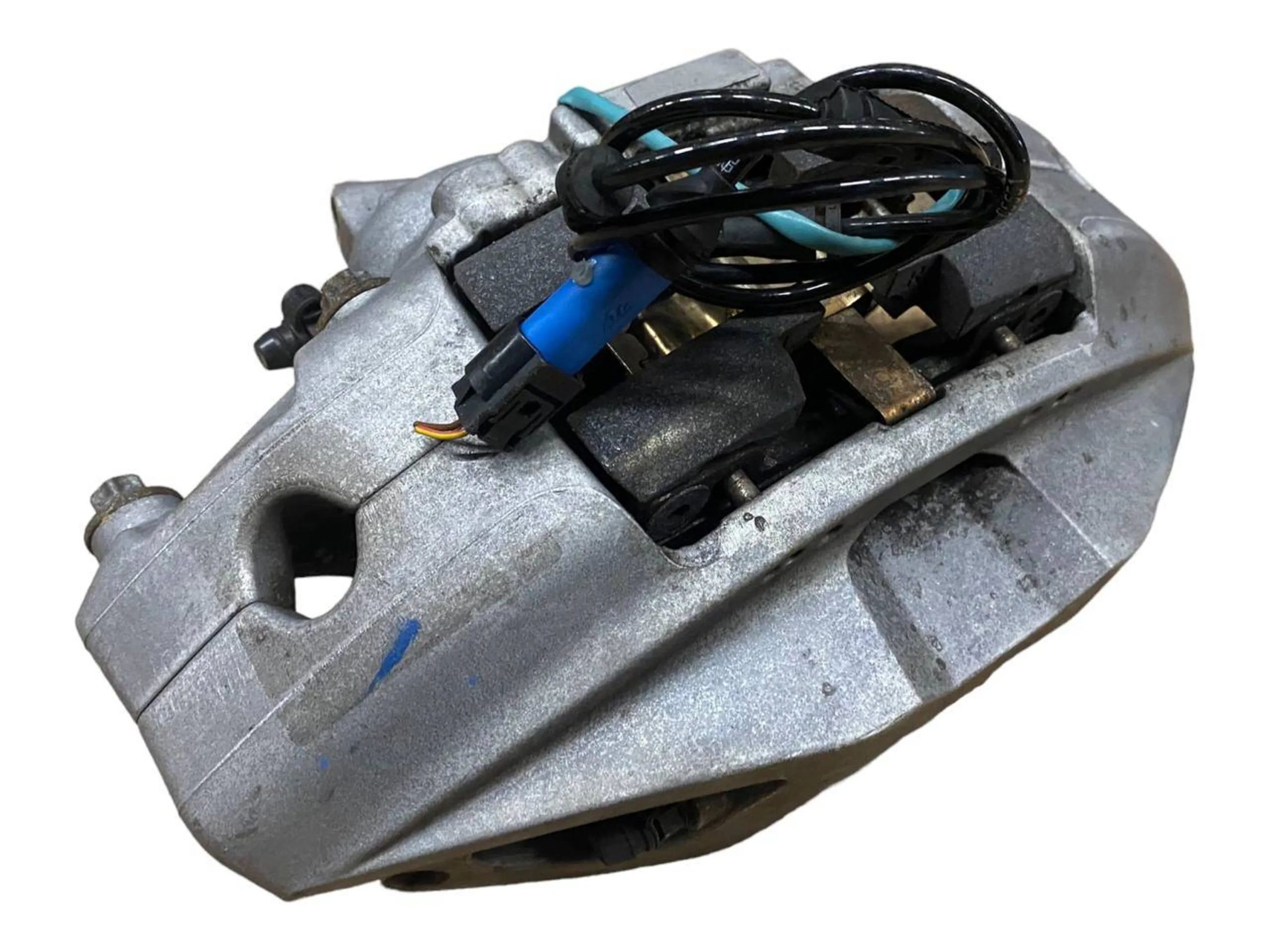 BMW 7 (G11 / G12) Front brake caliper BMW 7 SERIES Front brake caliper OEM 6861785

P...