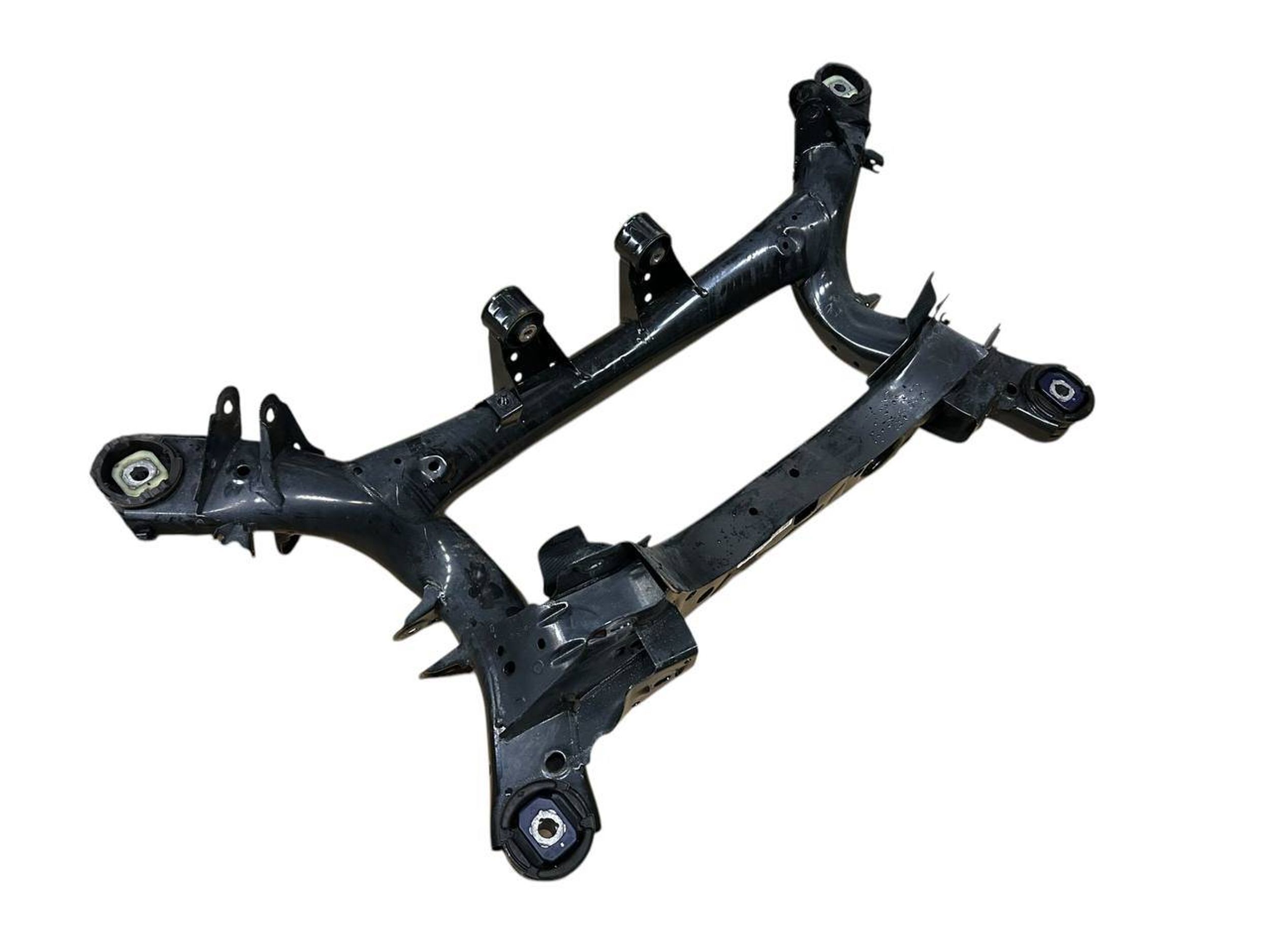 BMW 4 (G22 / G23 / G26)  Rear subframe BMW 4 SERIES Rear subframe OEM 33318837917

Par...