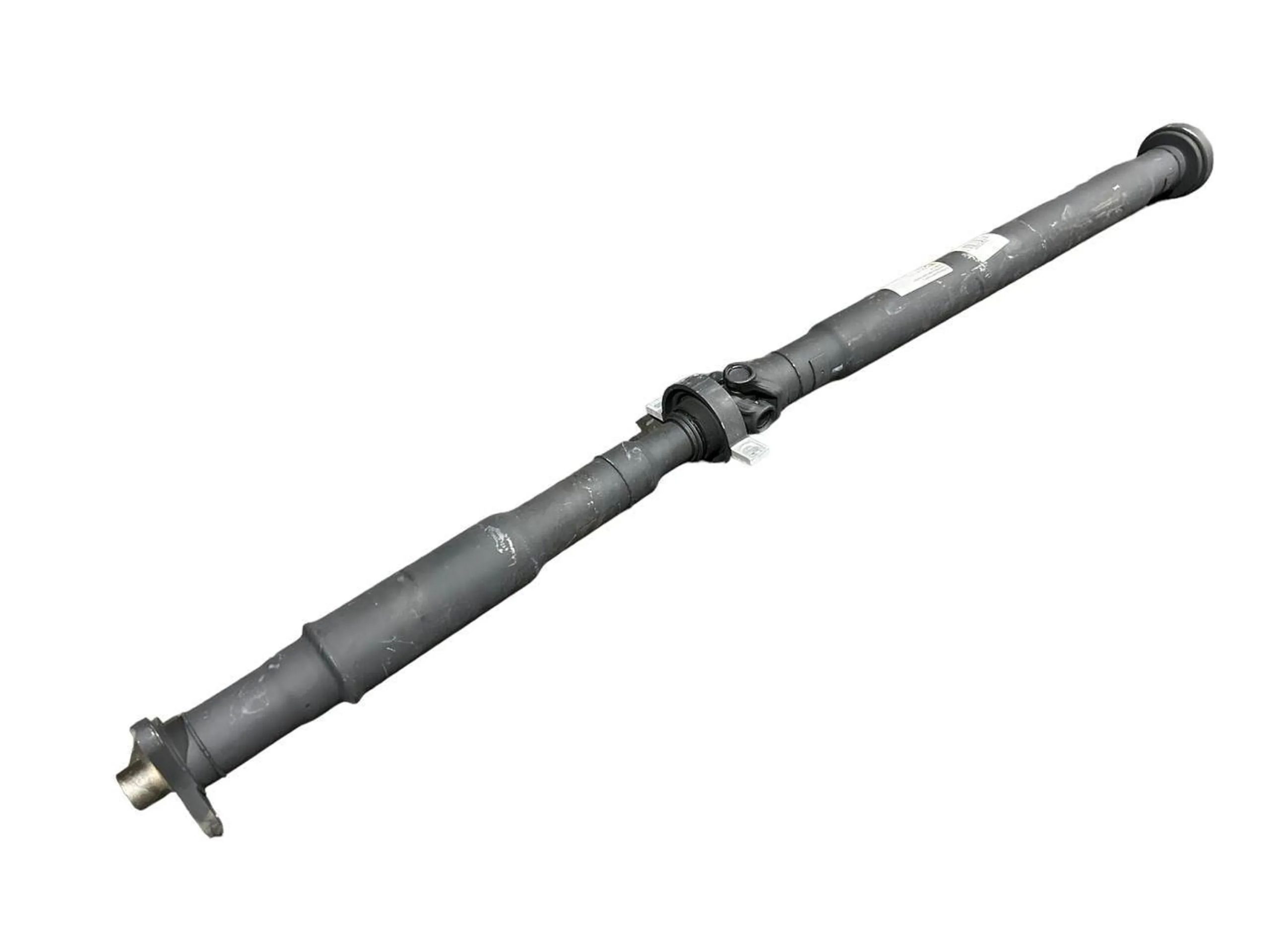 BMW 3 (G20 / G21) Drive shaft (set) BMW 3 SERIES Drive shaft (set) OEM 26108848018
...
