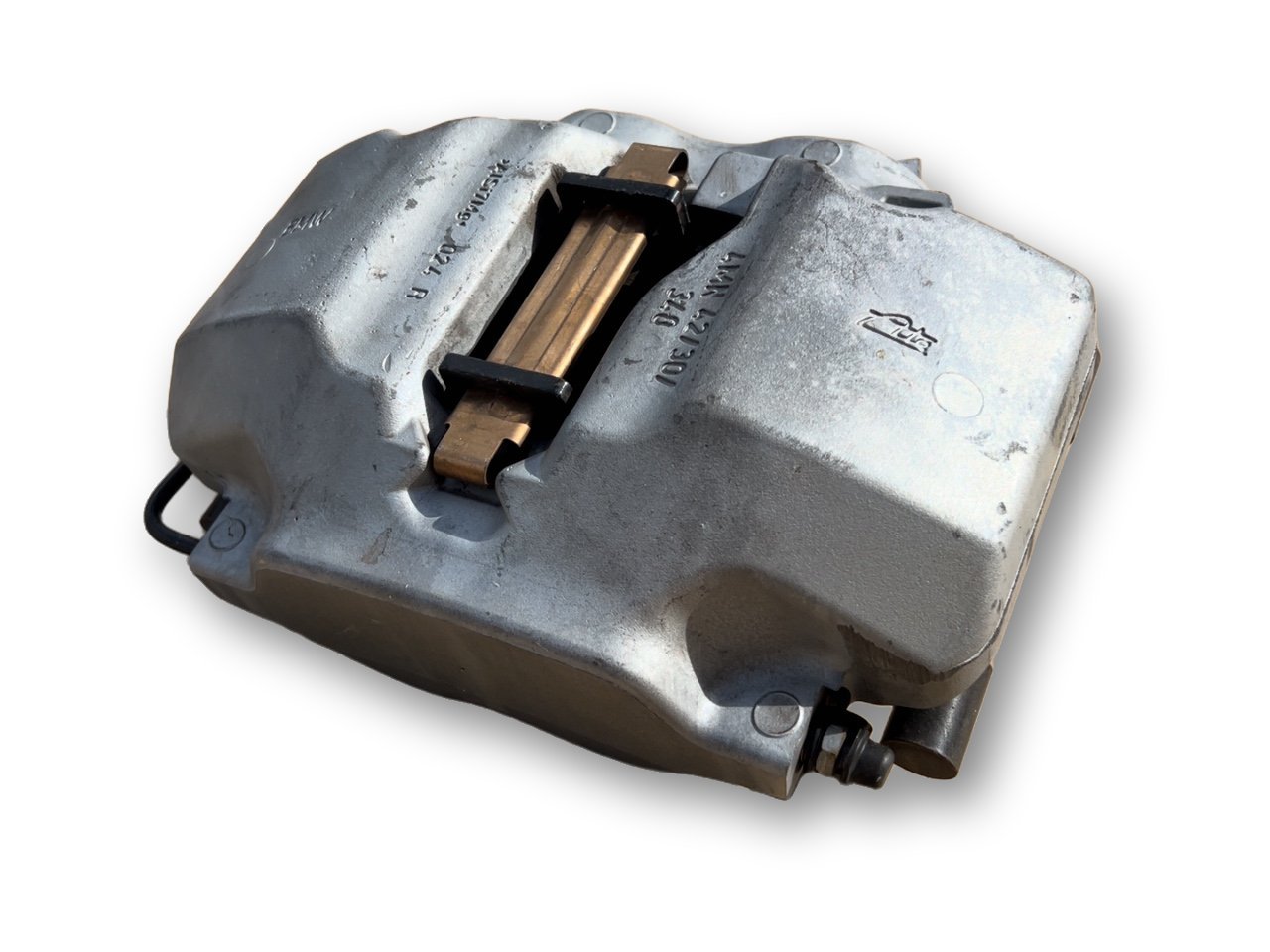 BMW 4 (G22 / G23 / G26)  Front brake caliper BMW 4 SERIES Front brake caliper OEM 3411687158...