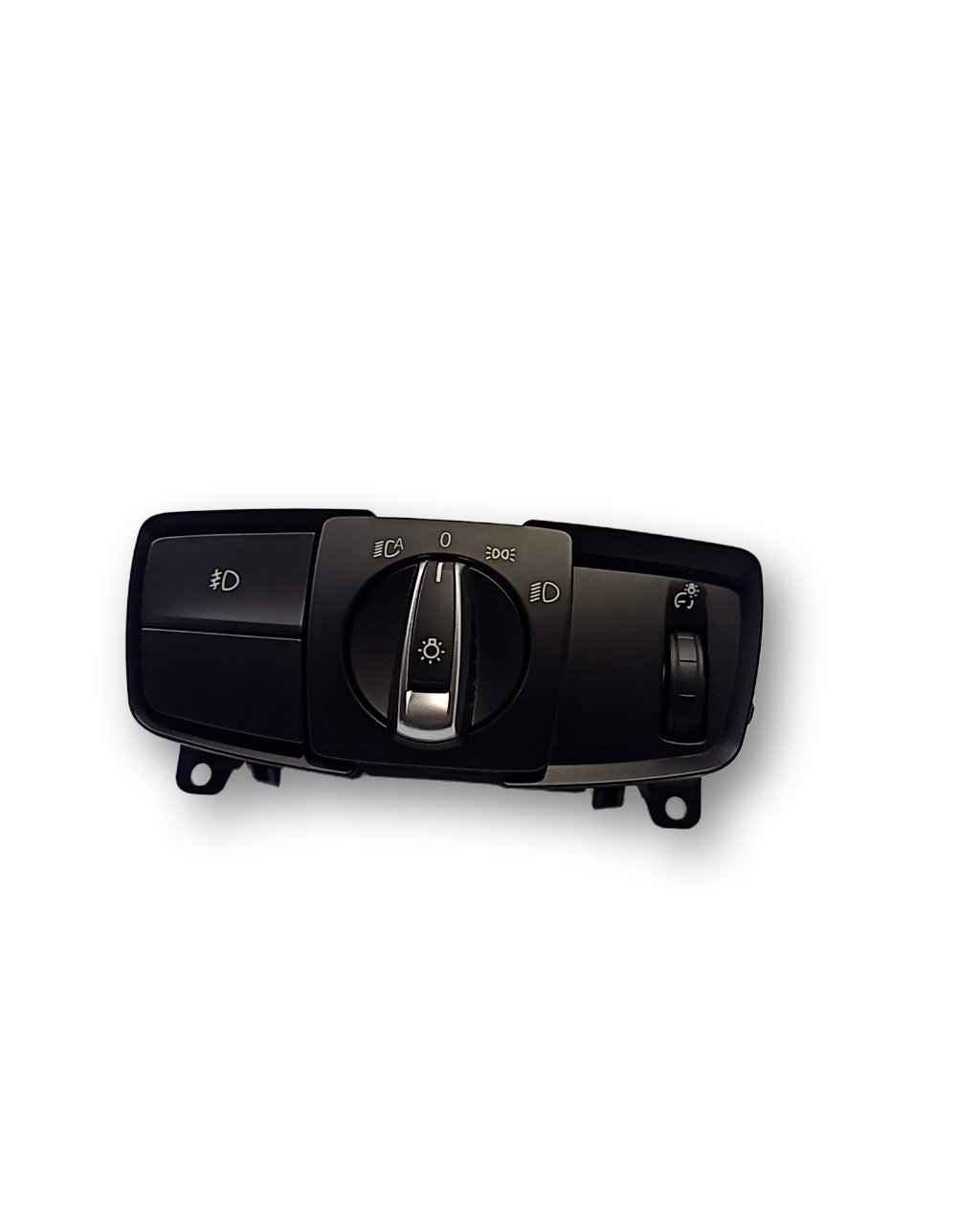 BMW X5 (F15) Esitulede / udutulede lüliti  BMW X5 Light switch OEM 61315A25499

Part codes...