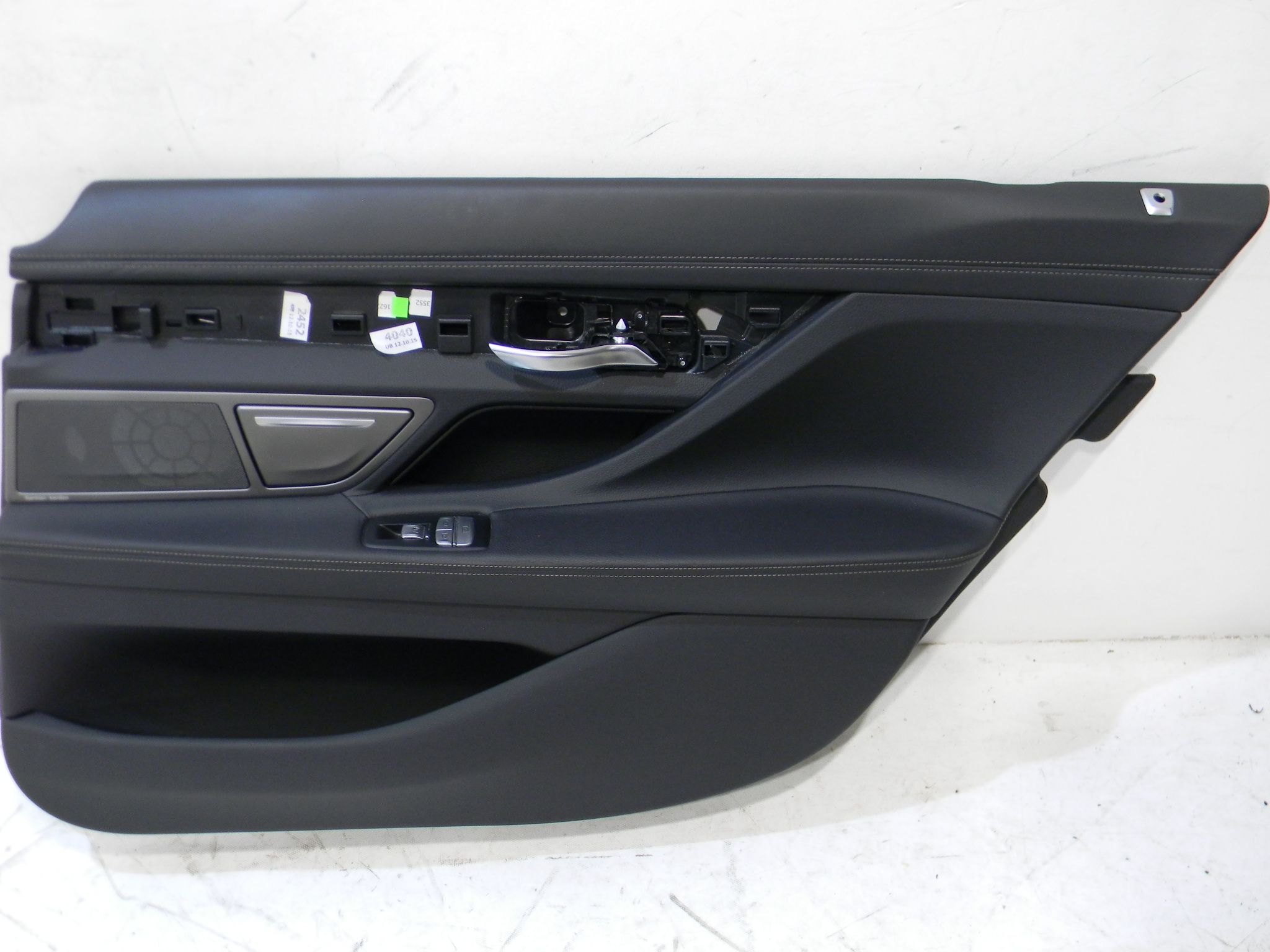 BMW 7 (G11 / G12) Rear door card trim BMW 7 SERIES Rear door card trim OEM 5142744836...