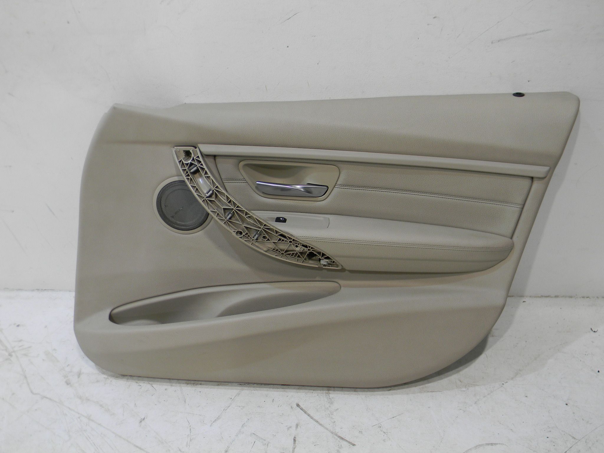 BMW 3 (F30 / F31) Front door card panel trim BMW 3 SERIES Front door card panel trim OEM 514...