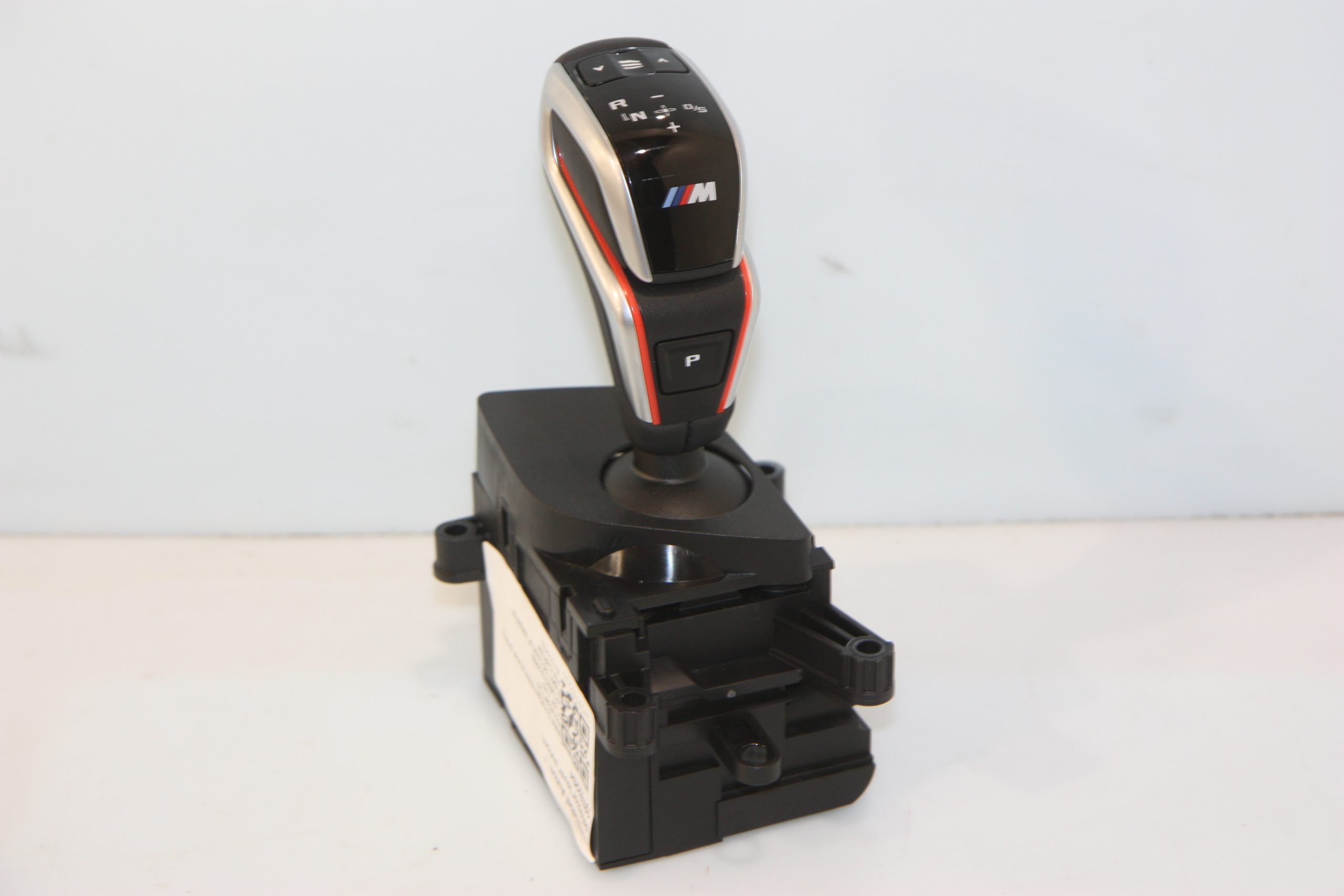 BMW 5 (G30 / G31) Gear selector BMW M5 Gear selector OEM 61318094905

Part code...