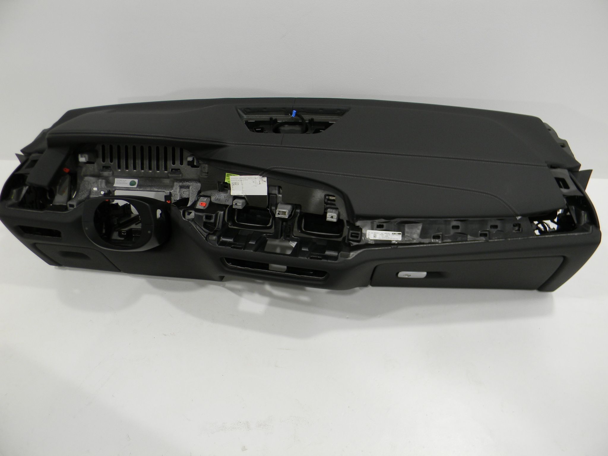 BMW X7 (G07) Dashboard BMW X7 Dashboard OEM 51169472465

Part codes: 5...