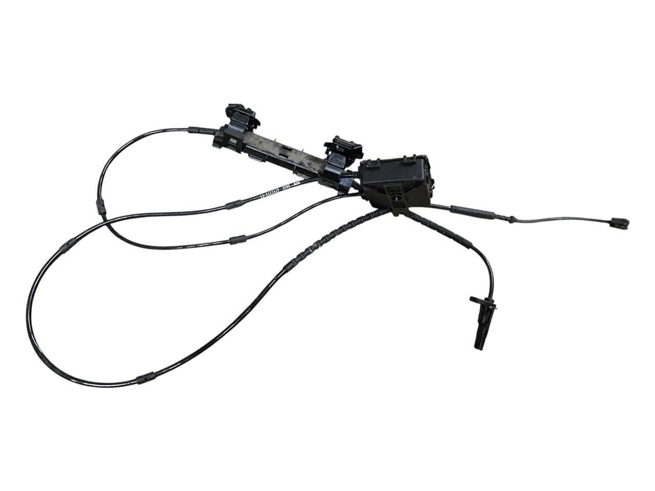 BMW 3 (F30 / F31) Brake pads wear sensor BMW 3 SERIES Brake pads wear sensor OEM 3435679...