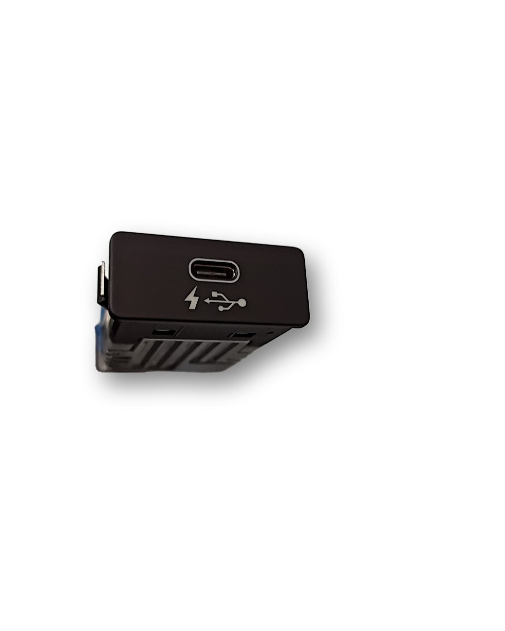 BMW 3 (G20 / G21) USB socket connector BMW 3 SERIES USB socket connector OEM 841087119...