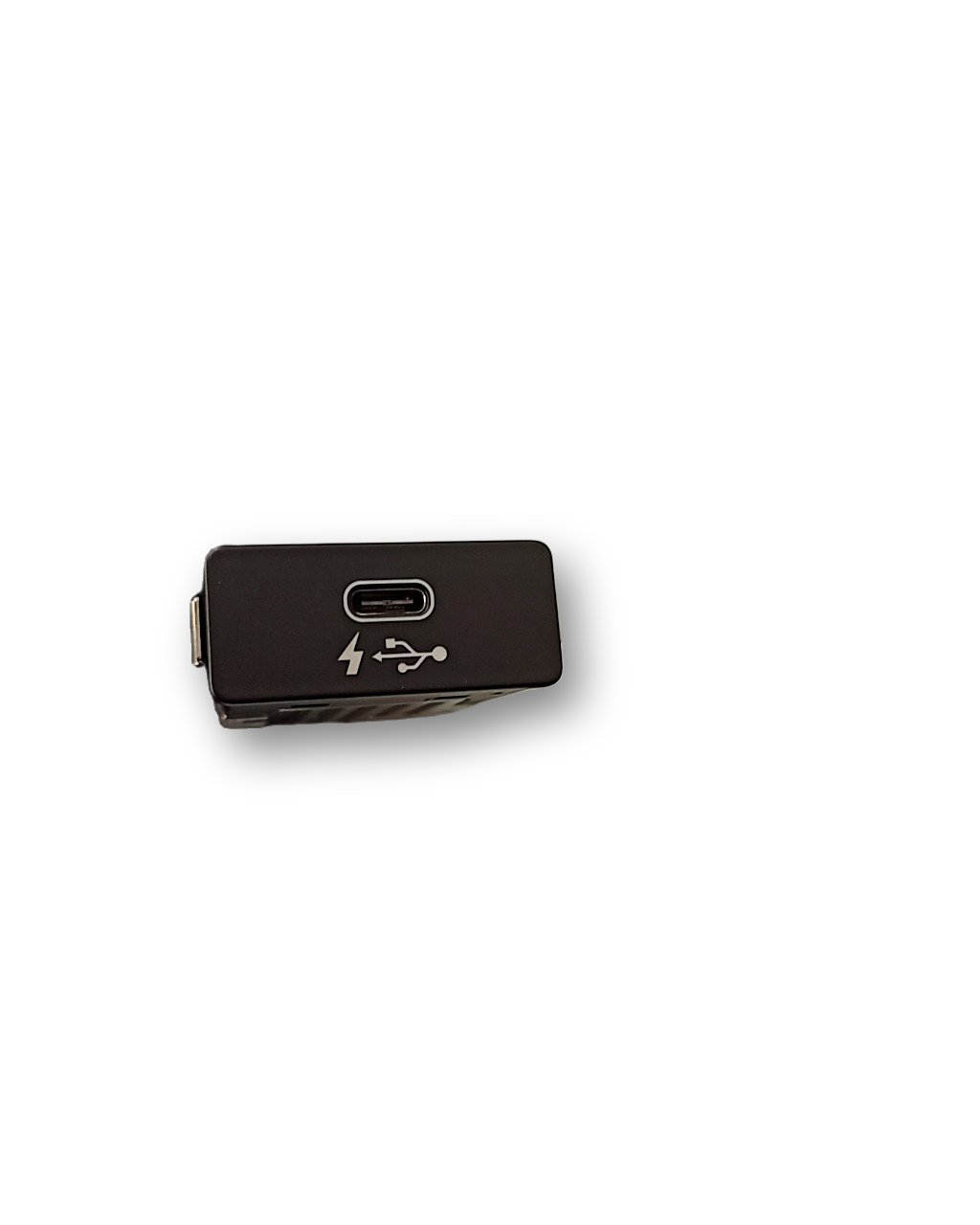 BMW 3 (G20 / G21) USB socket connector BMW 3 SERIES USB socket connector OEM 841087119...
