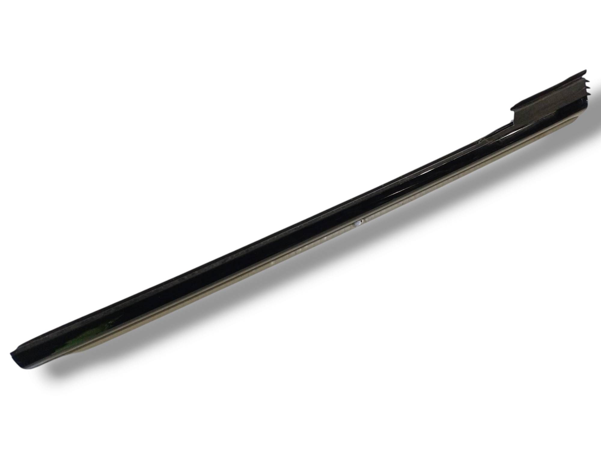BMW 4 (G22 / G23 / G26)  Rear door glass trim molding BMW M4 Rear door glass trim molding OEM 5137748...