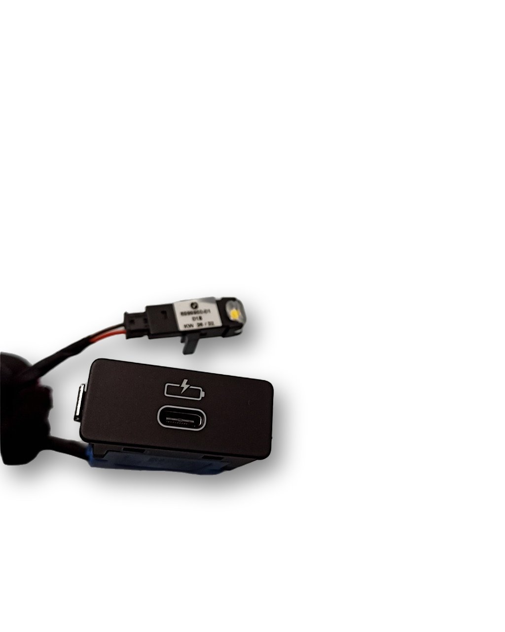 BMW 3 (G20 / G21) USB socket connector BMW 3 SERIES USB socket connector OEM 84105A841...
