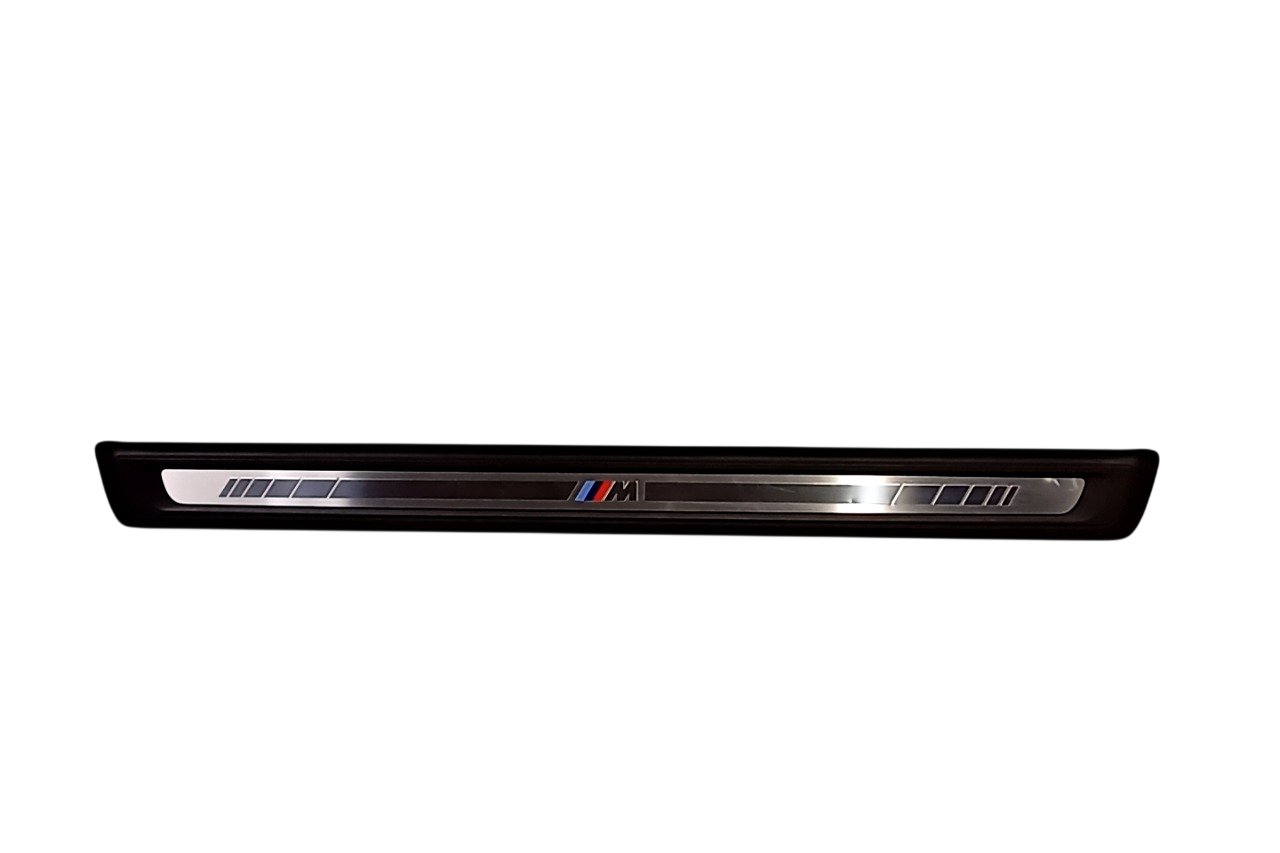 BMW 4 (G22 / G23 / G26)  Front sill trim cover BMW 4 SERIES Front sill trim cover OEM 51478077...