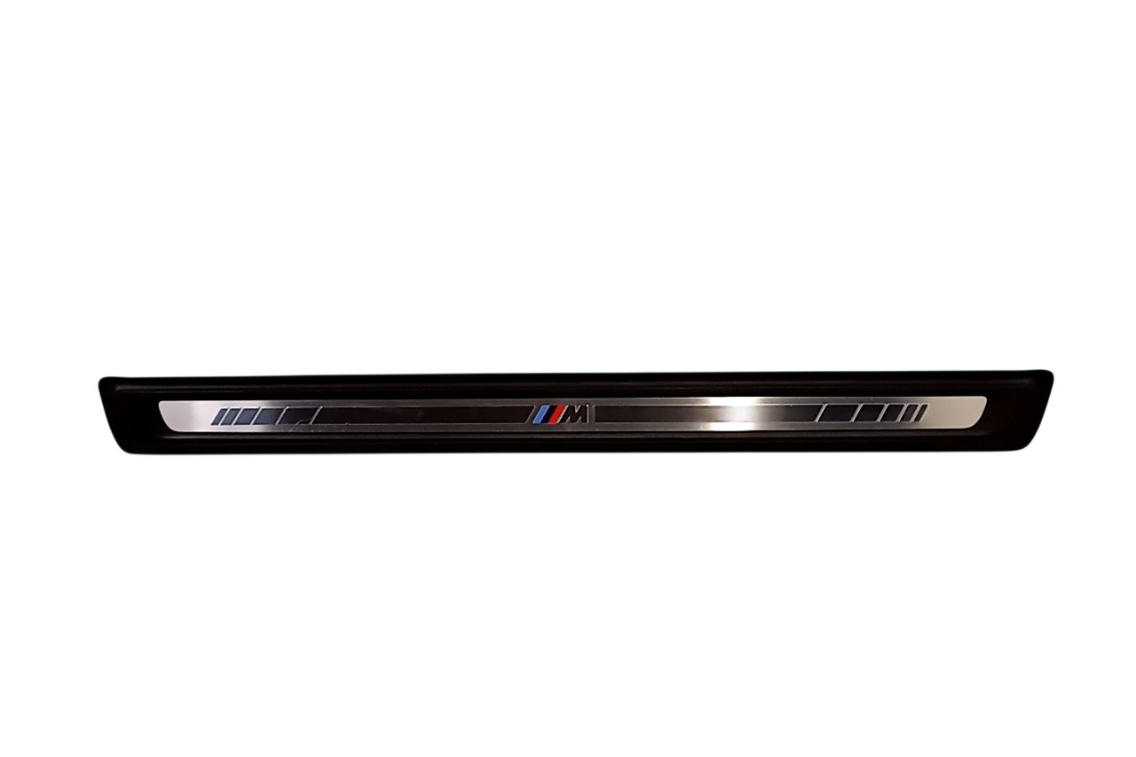 BMW 4 (G22 / G23 / G26)  Front sill trim cover BMW 4 SERIES Front sill trim cover OEM 51478077...