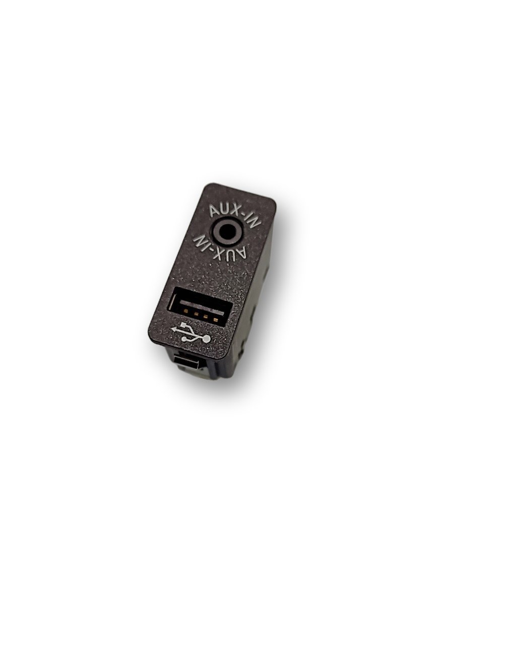 BMW 3 (E90 / E91 / E92 / E93) USB socket connector BMW 3 SERIES USB socket connector OEM 511691926...