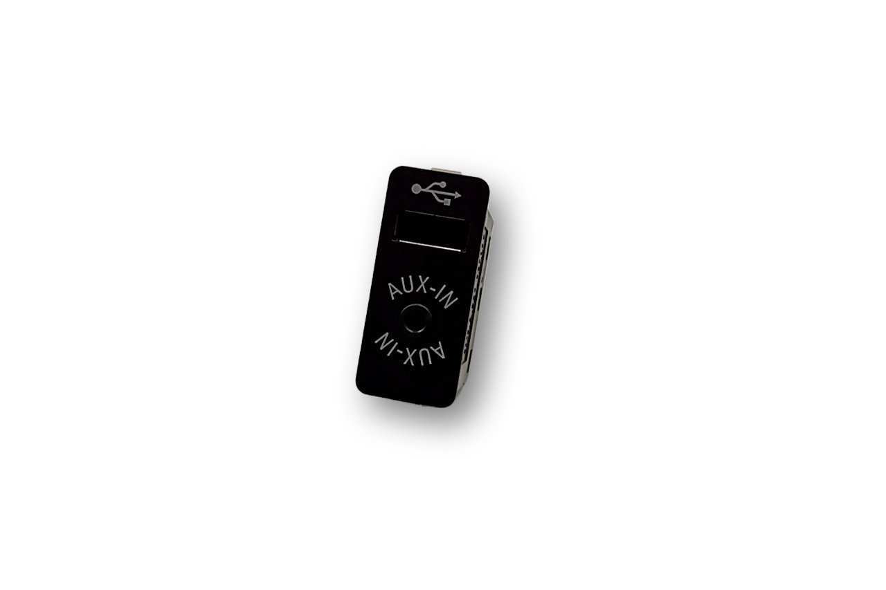 BMW X5 (F15) USB socket connector BMW X5 USB socket connector OEM 84109266607

Pa...