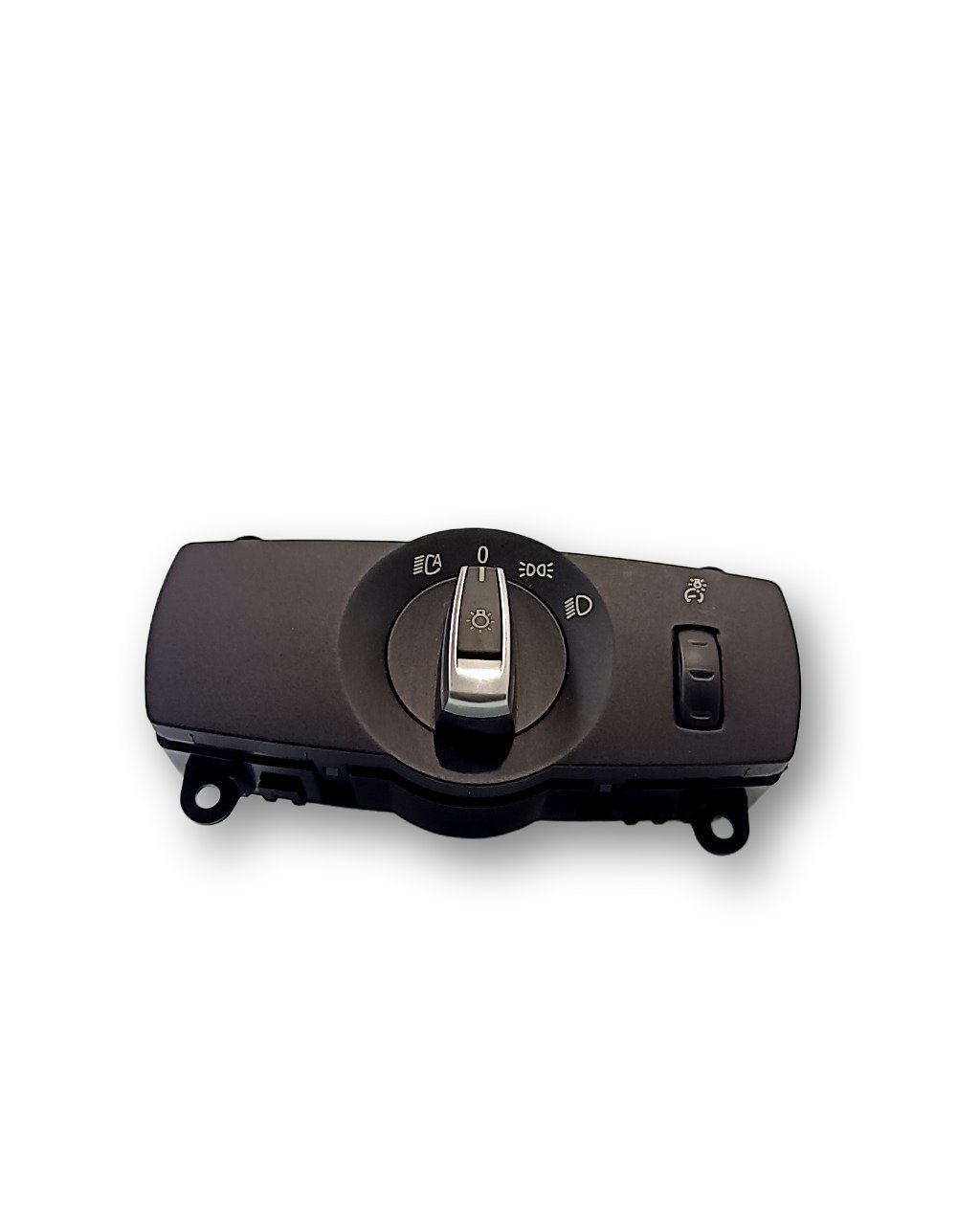 BMW 6 (F06 / F12 / F13) Esitulede / udutulede lüliti  BMW 6 SERIES Light switch OEM 61316803960

Part...