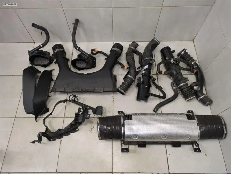 Air filter box  Brand/Model: FERRARI 488
Year: 2019
Engine: 390...