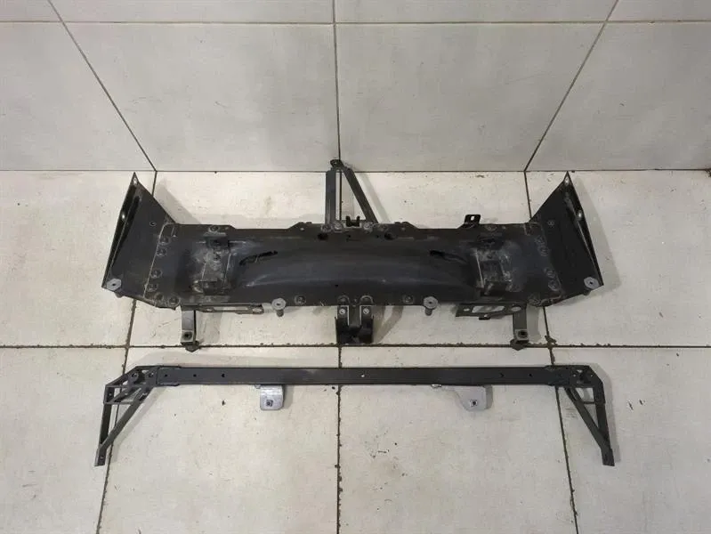 Audi R8 Holder- Bracket Audi R8 Holder- Bracket 4S8813335C

Part codes:...