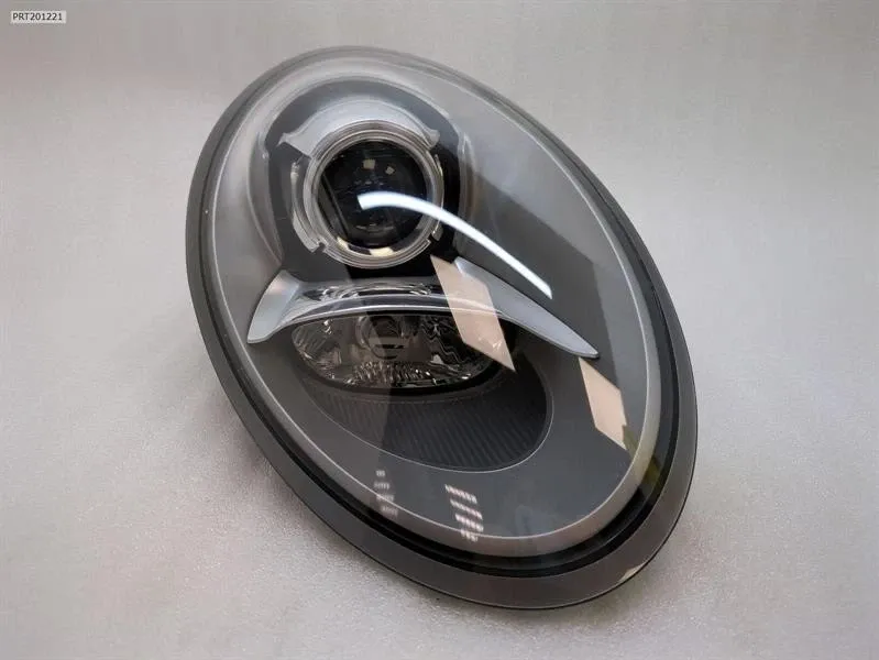 Porsche 911 (991) Right Headlamp Porsche 911 Right Headlamp 99163122204 RHD — Wi...