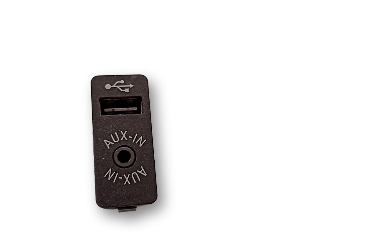 BMW X5 (F15) USB socket connector BMW X5 USB socket connector OEM 84109266607

Pa...