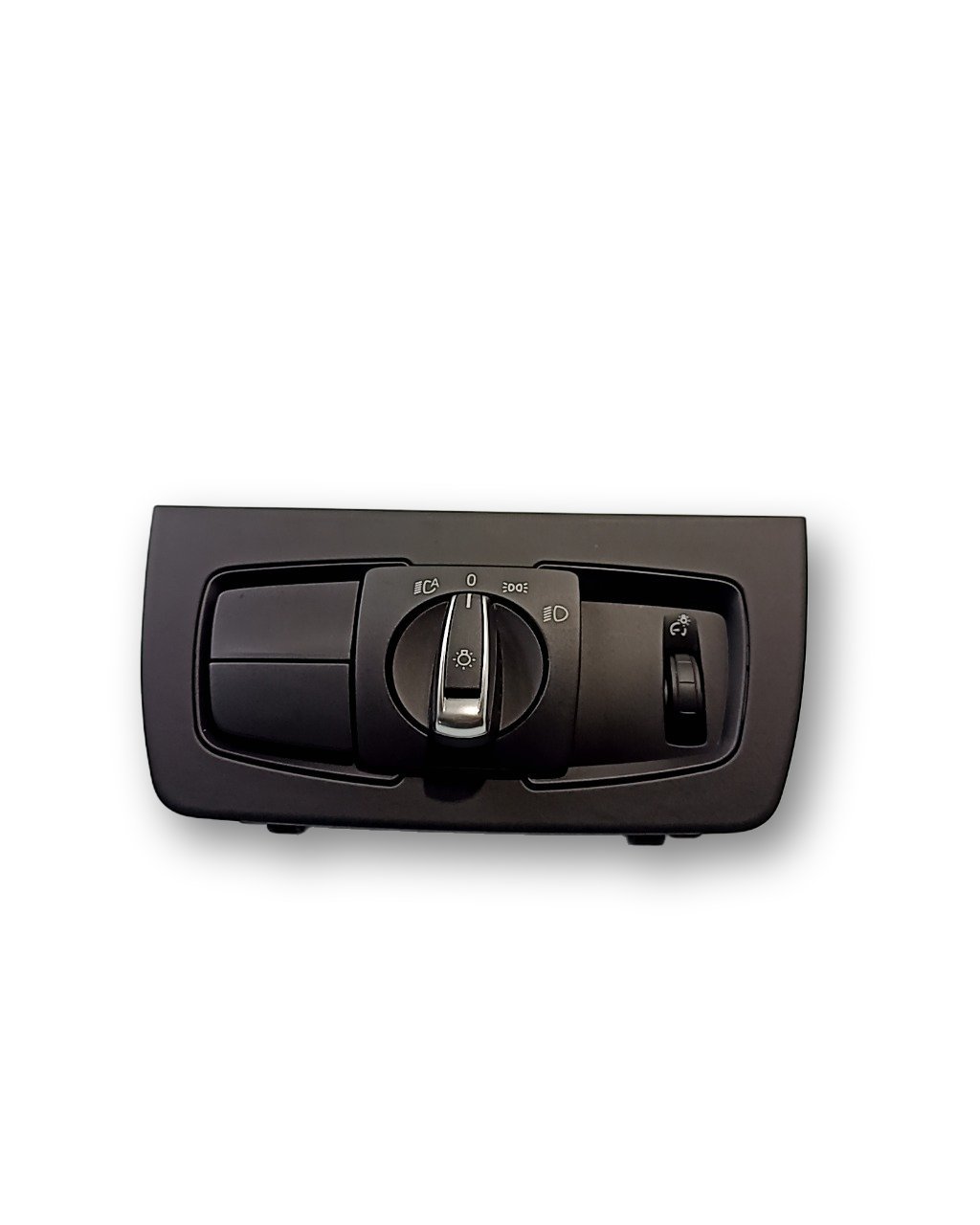 BMW 4 (F32 / F33 / F36) Light switch BMW 4 SERIES Light switch OEM 61319288027

Part...