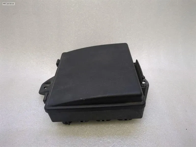 Fuse box Brand/Model: ASTON MARTIN RAPIDE
Year: 2013
Eng...