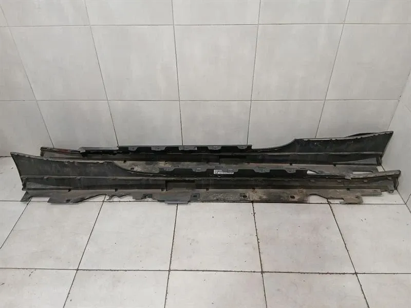 BMW 4 (G22 / G23 / G26)  Side skirt BMW 4 SERIES Side skirt 51775B5E682

Part codes...