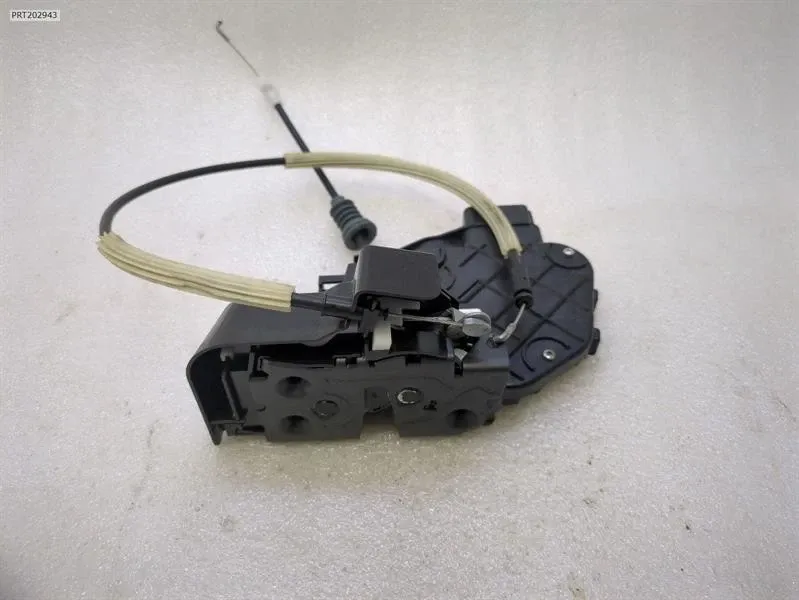 Door lock Brand/Model: ASTON MARTIN RAPIDE
Year: 2013
Eng...