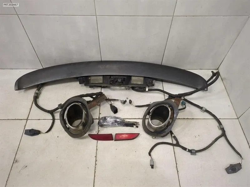 Exhaust Tips Brand/Model: ASTON MARTIN RAPIDE
Year: 2013
Eng...