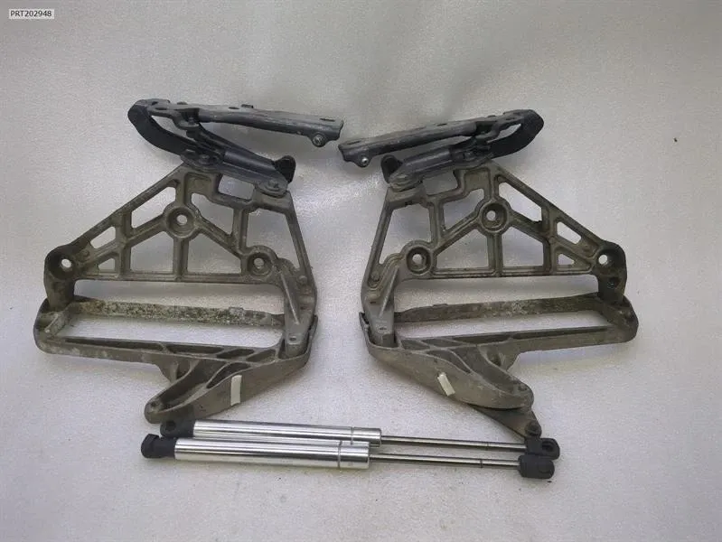 Bonnet Hinge LHS Brand/Model: ASTON MARTIN RAPIDE
Year: 2013
Eng...
