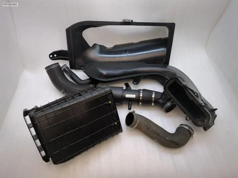 Air filter box  Brand/Model: FERRARI SF90
Year: 2023
Engine: 39...